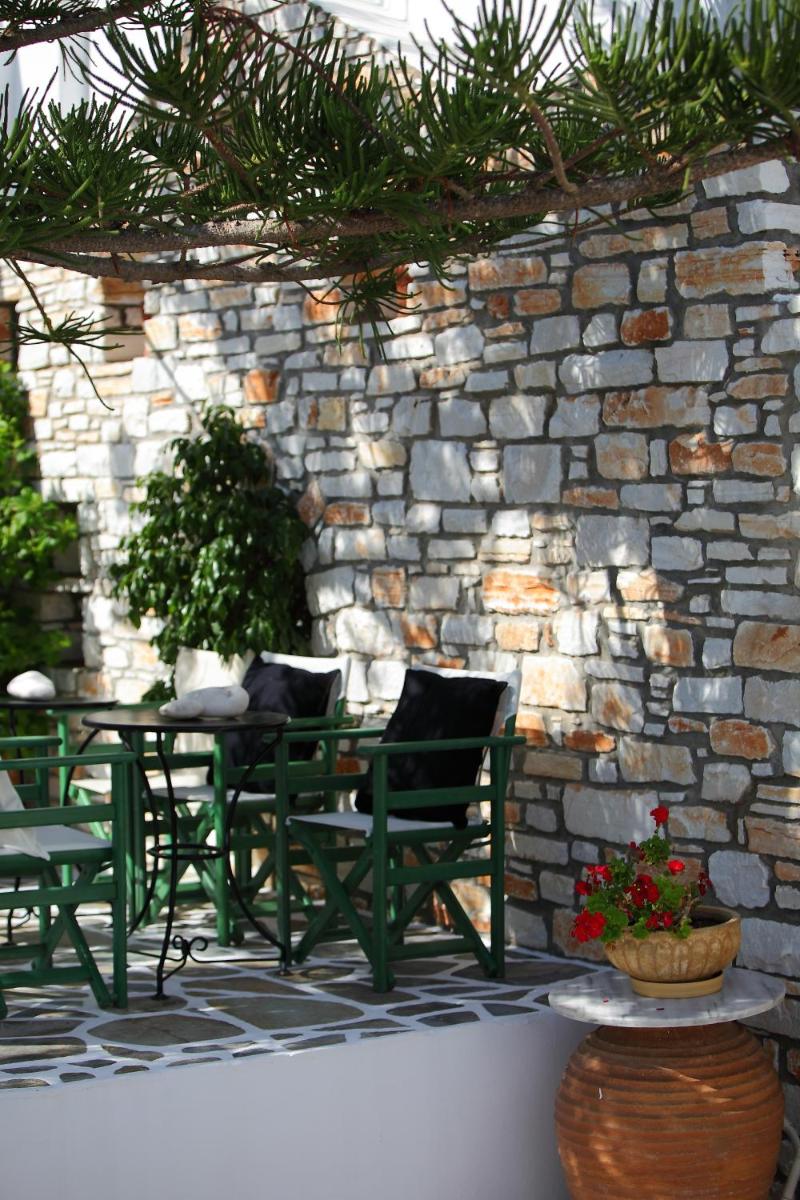 outdoor BBQ area