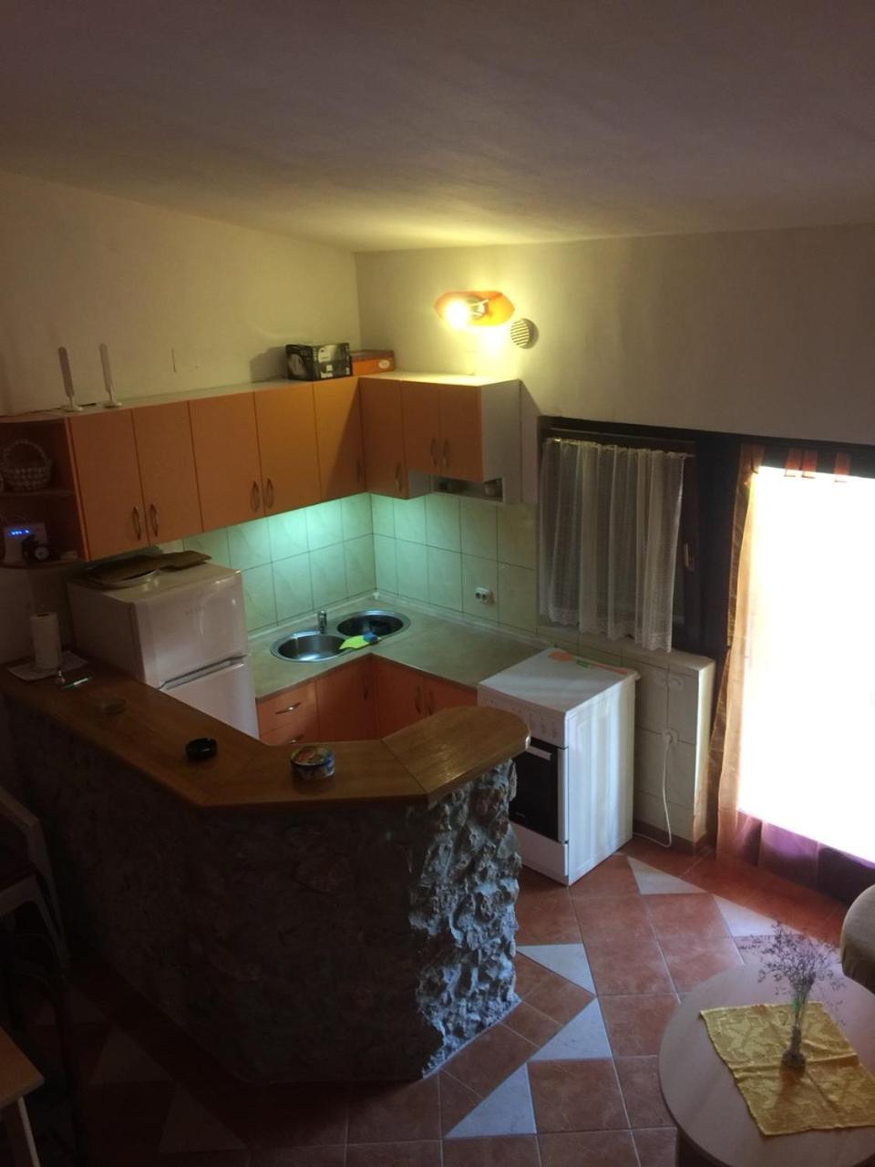 Studio apartman Hrast view 4