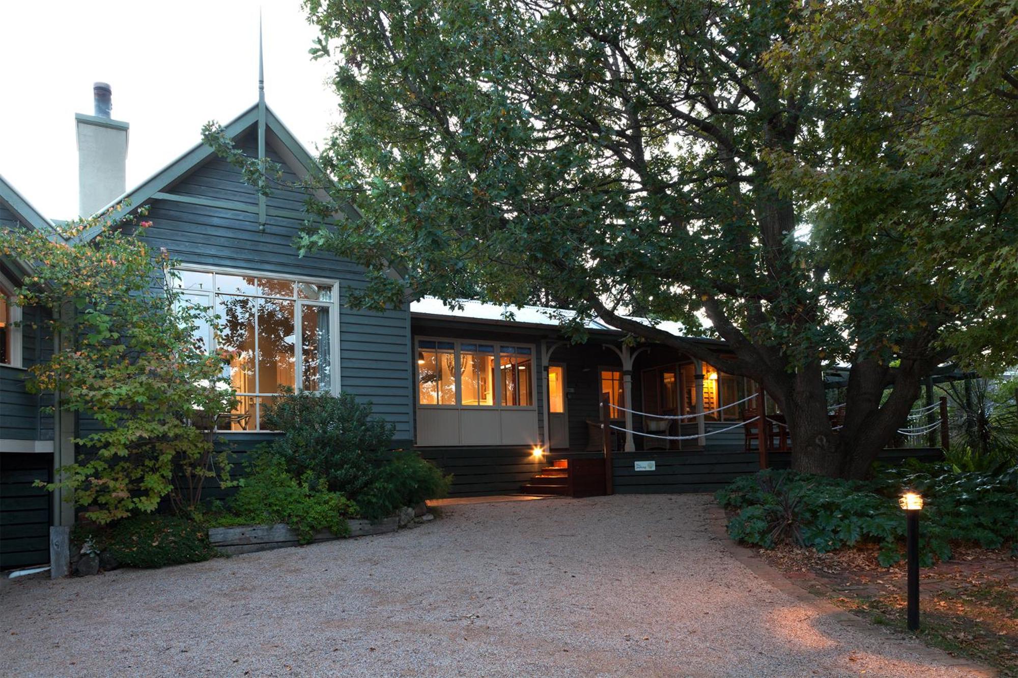 Oak Tree Lodge