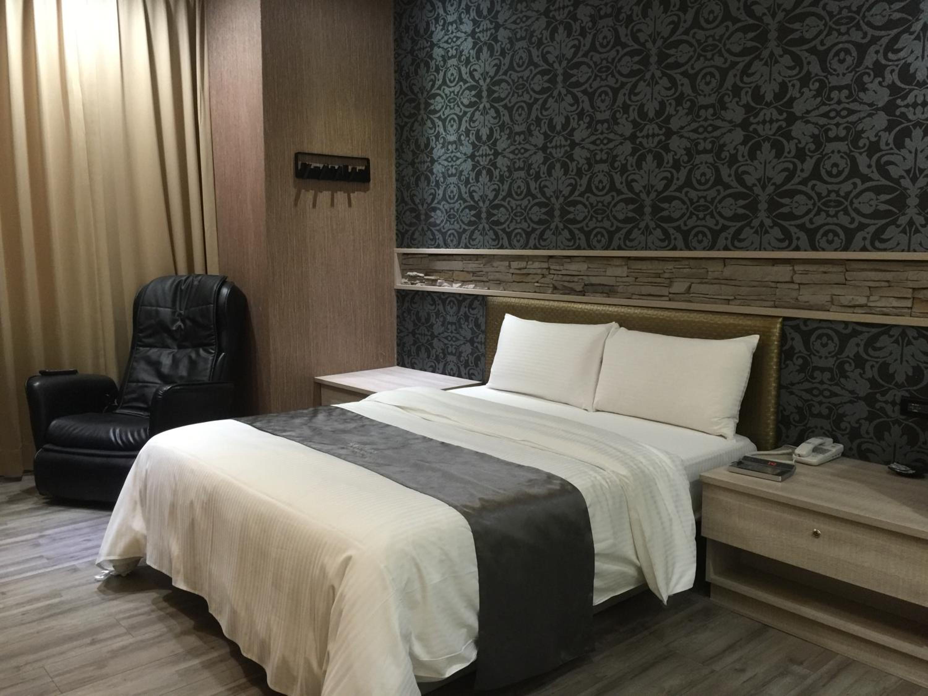 Yuan Chyau Motel