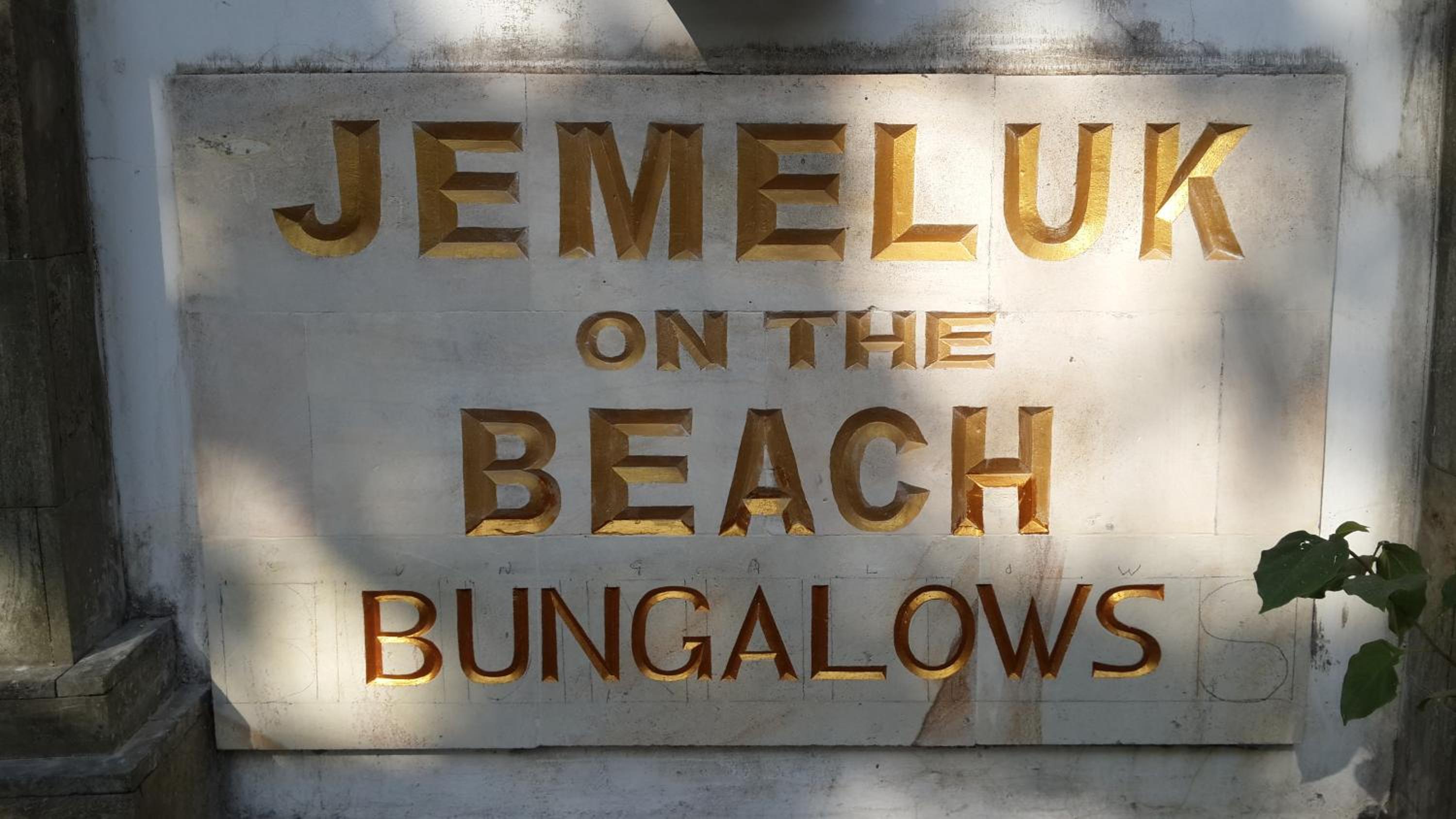 Jemeluk Beach Bungalows view 4