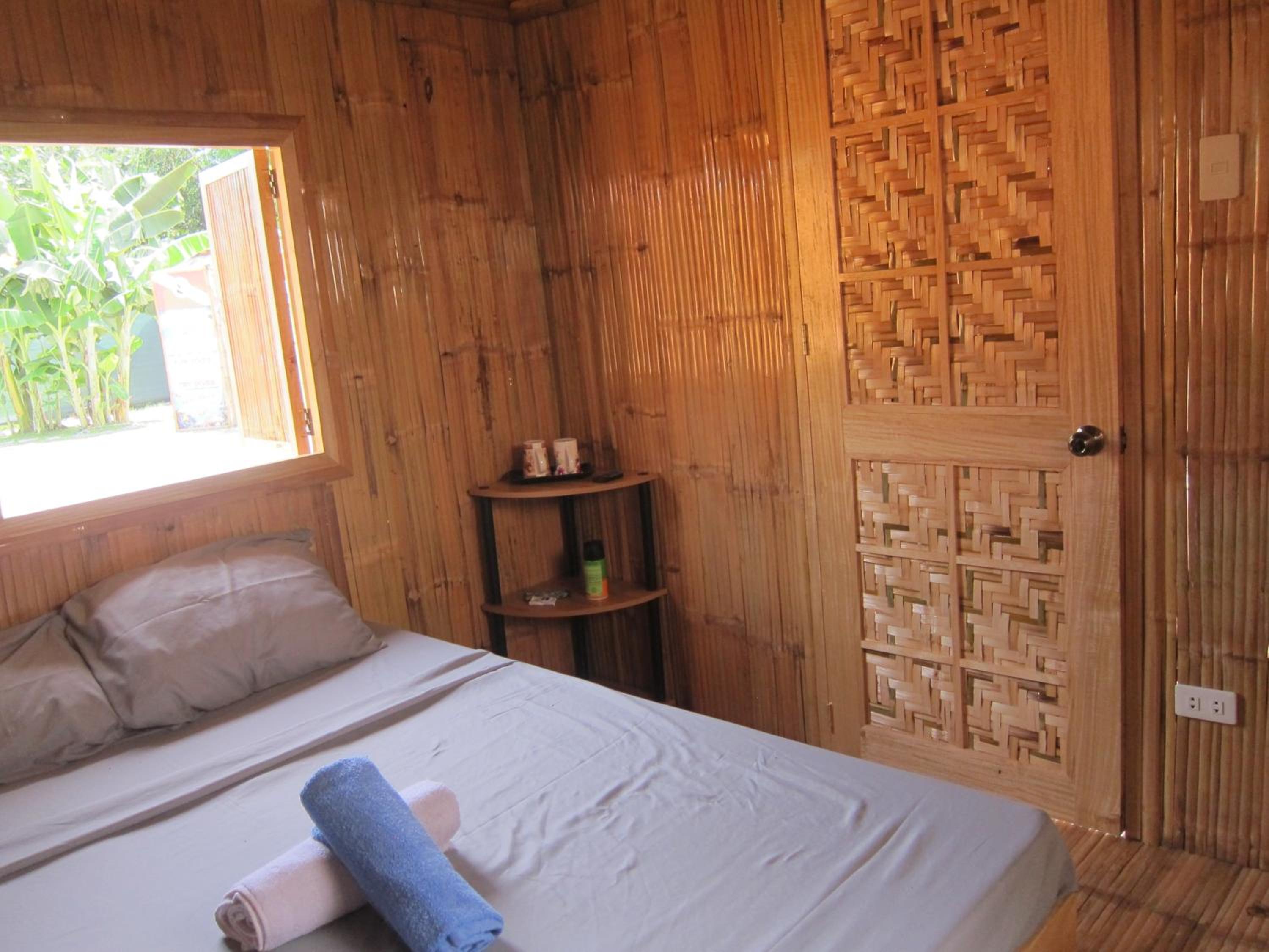 AivyMaes Divers Resort view 5