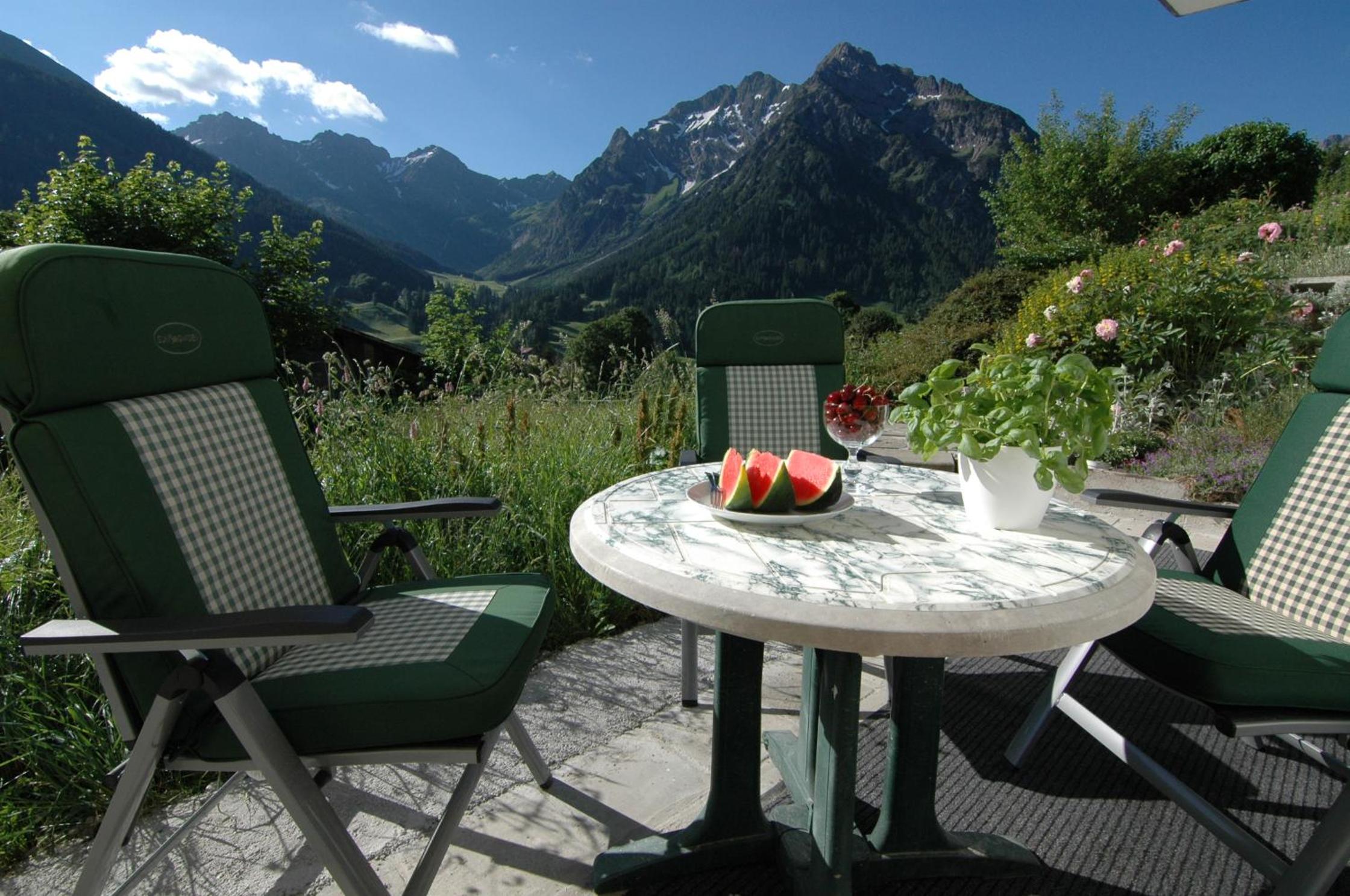 Apartmenthaus Ahorn view 2