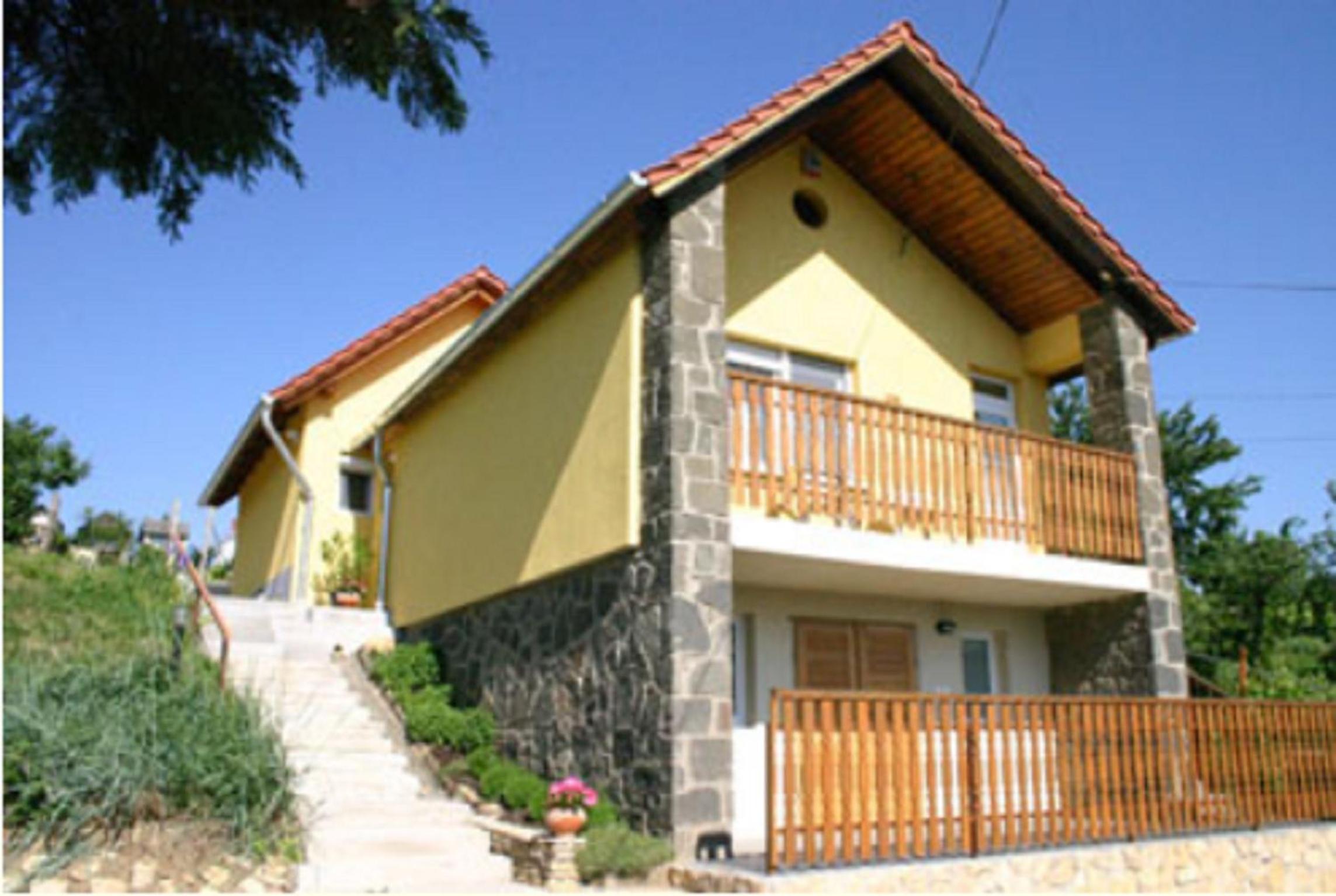 Panoráma Apartmanház view 2