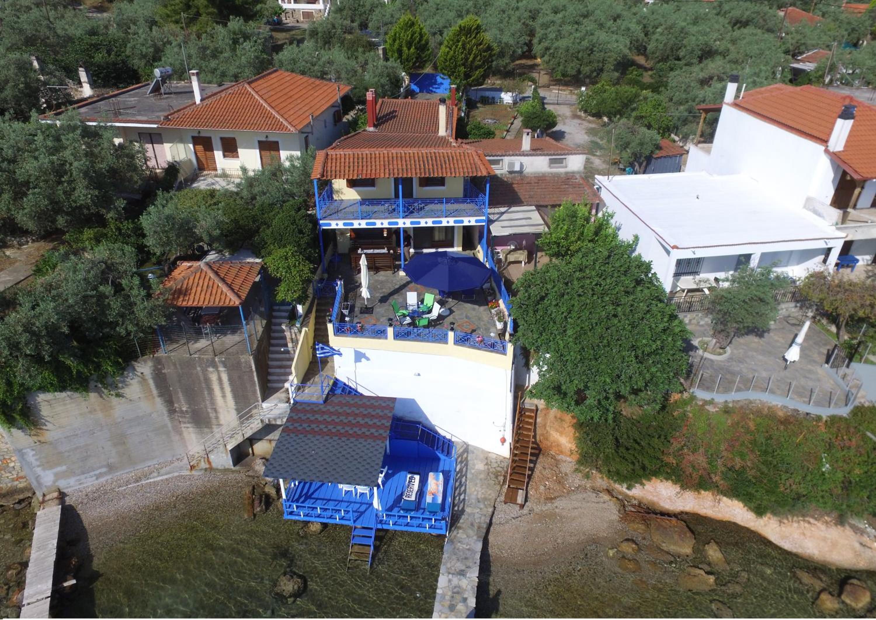 Dimitris Constantinou view 2