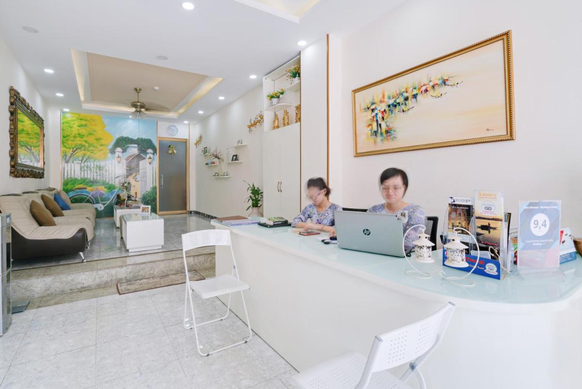 hotel reception
