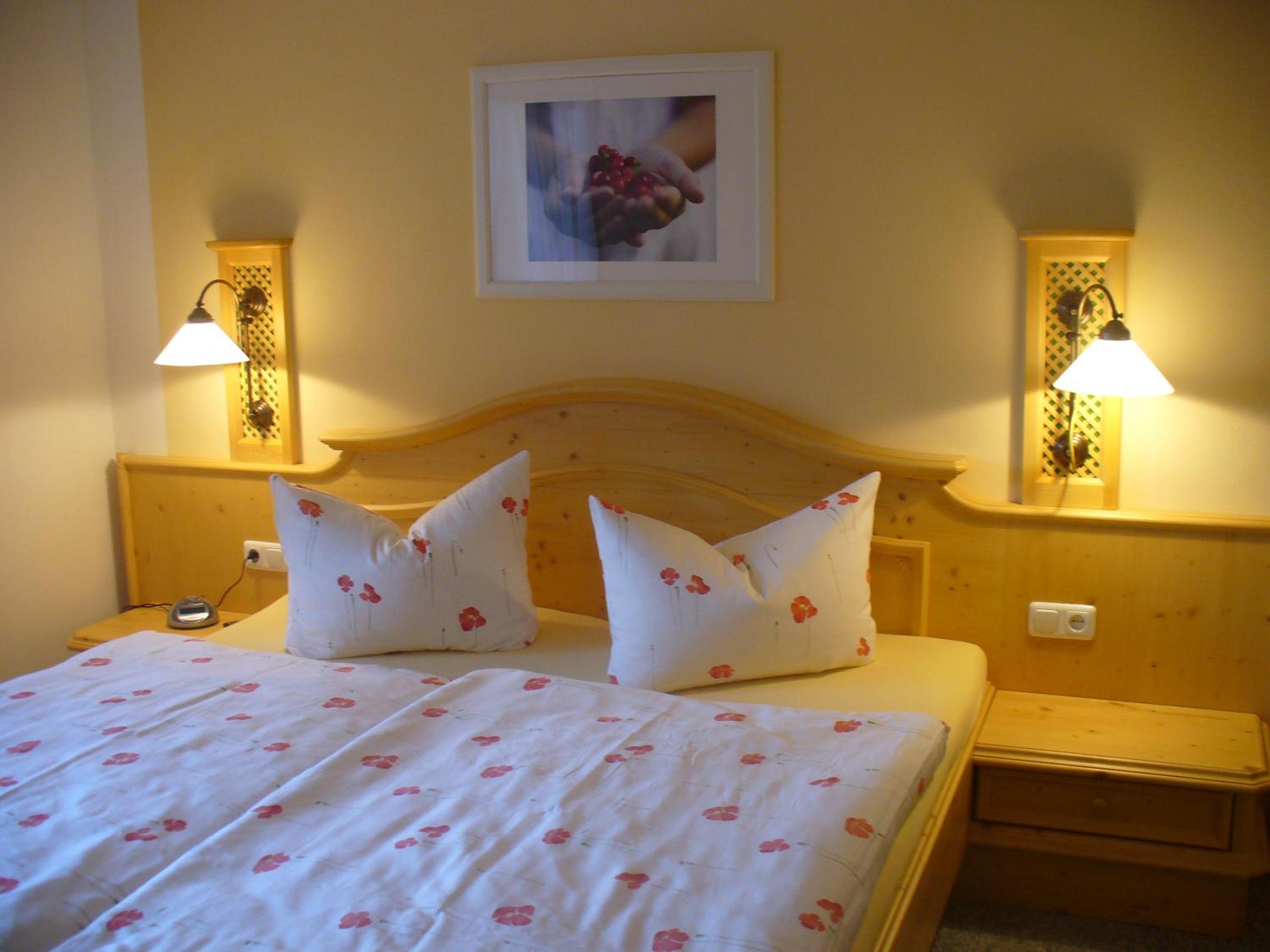Pension Waldklause, Doppelzimmer mit Balkon, Dusche, WC