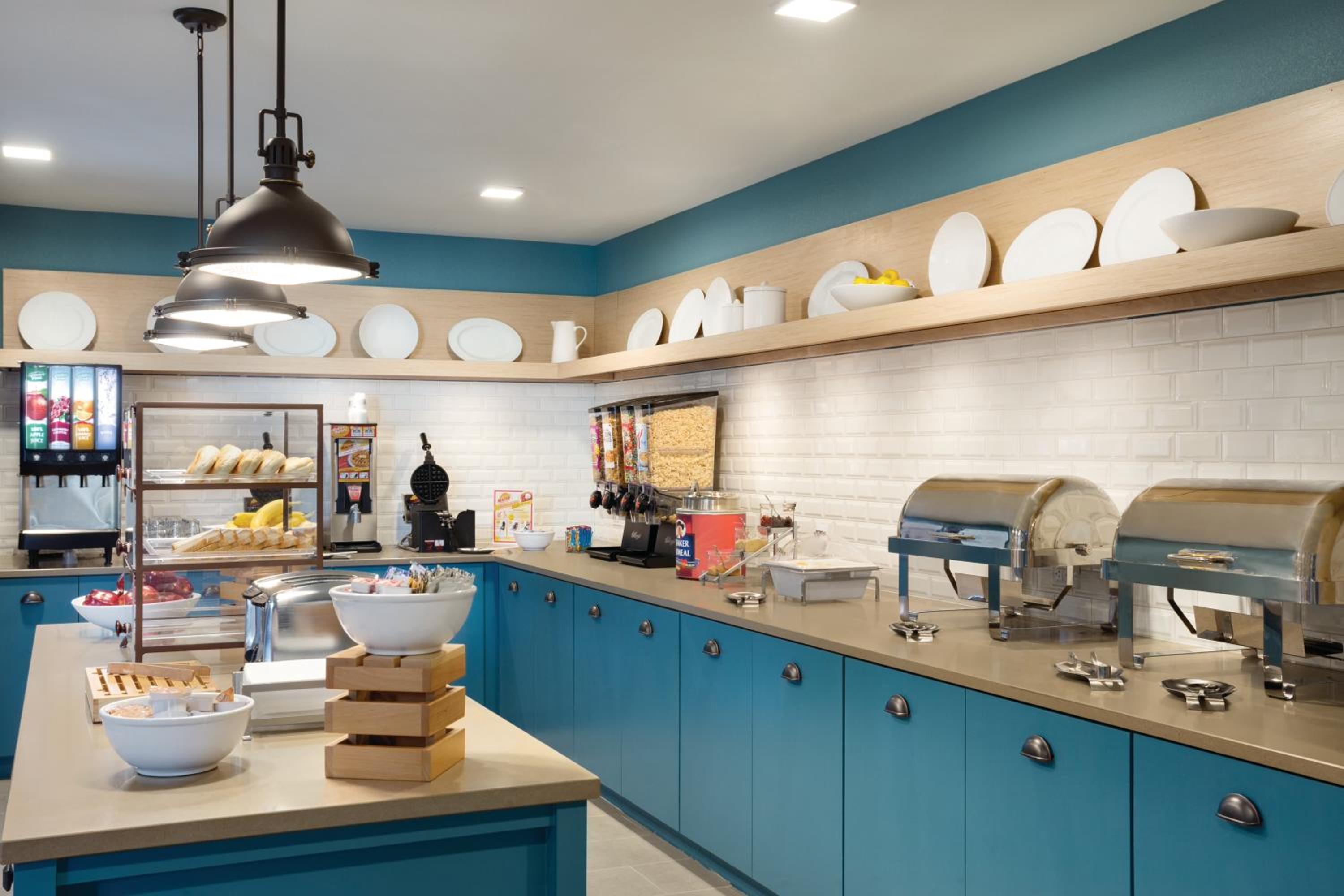 Lawrence Vacations - Country Inn  Suites by Radisson, Lawrence, KS - Property Image 16