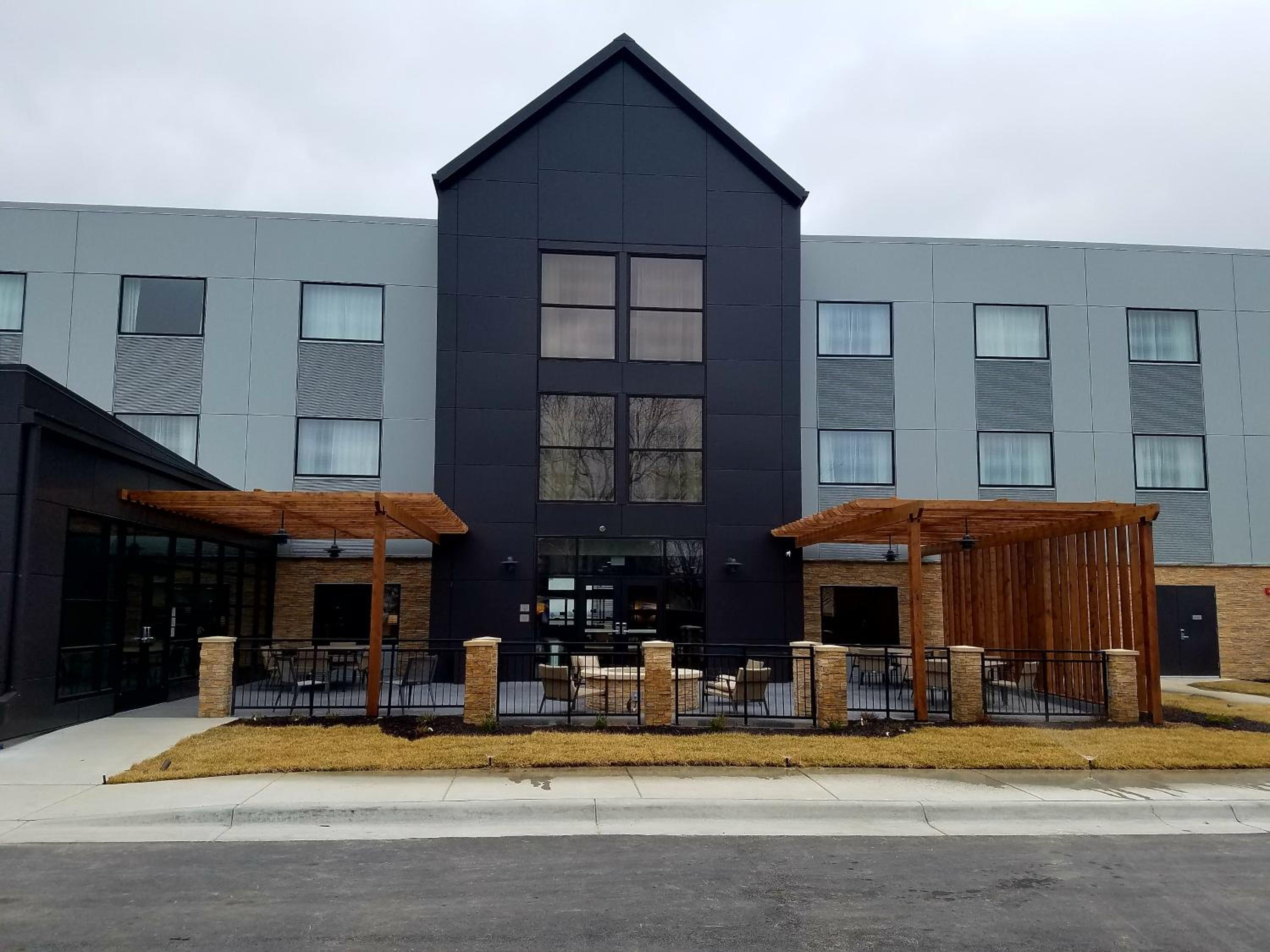 Lawrence Vacations - Country Inn  Suites by Radisson, Lawrence, KS - Property Image 13