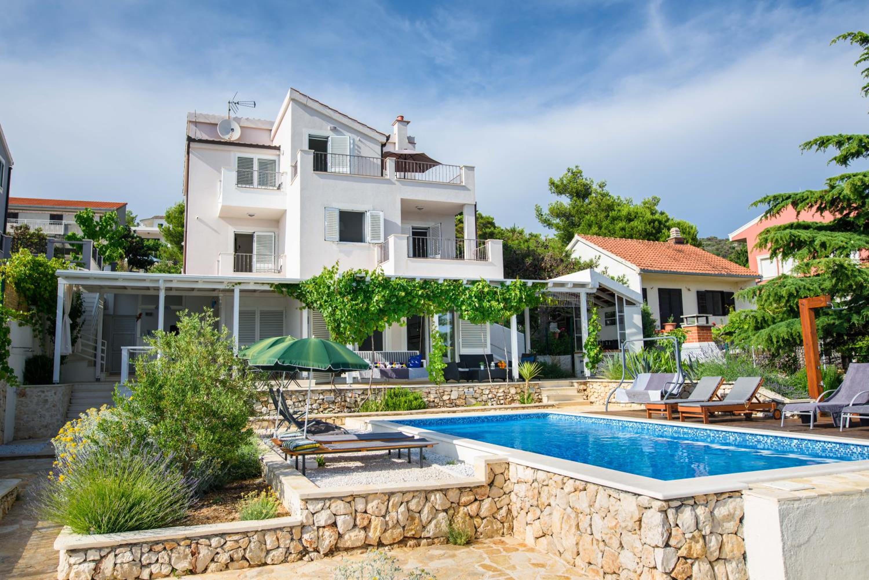 Hotel Villa Sanval - Image 1