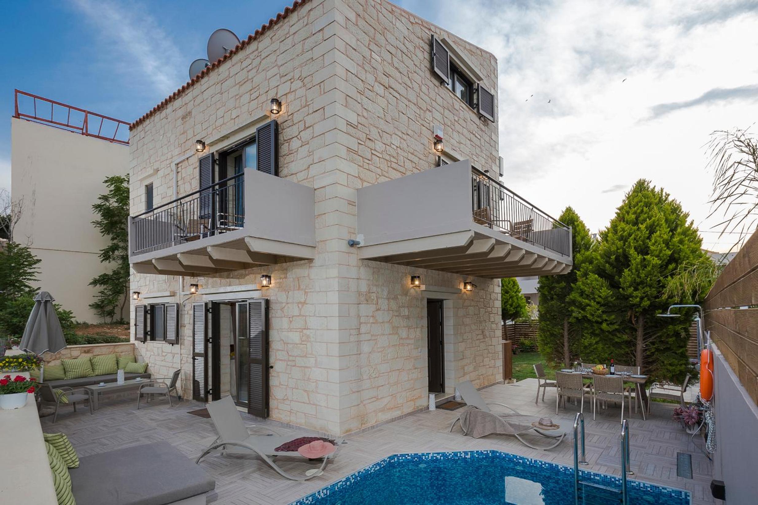 Hotel Villa Sirocos - Image 1