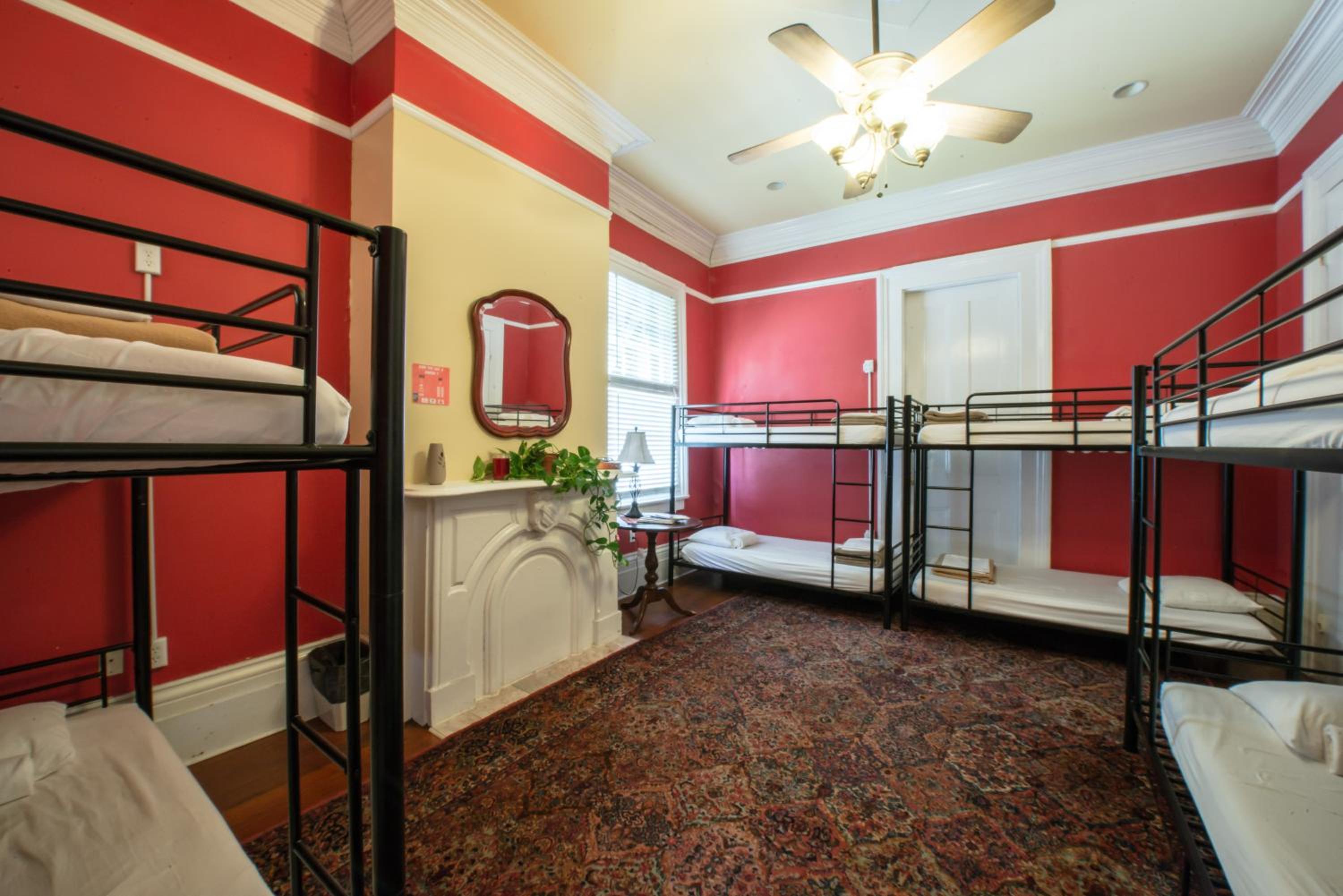 HOSTEL Auberge NOLA view 3