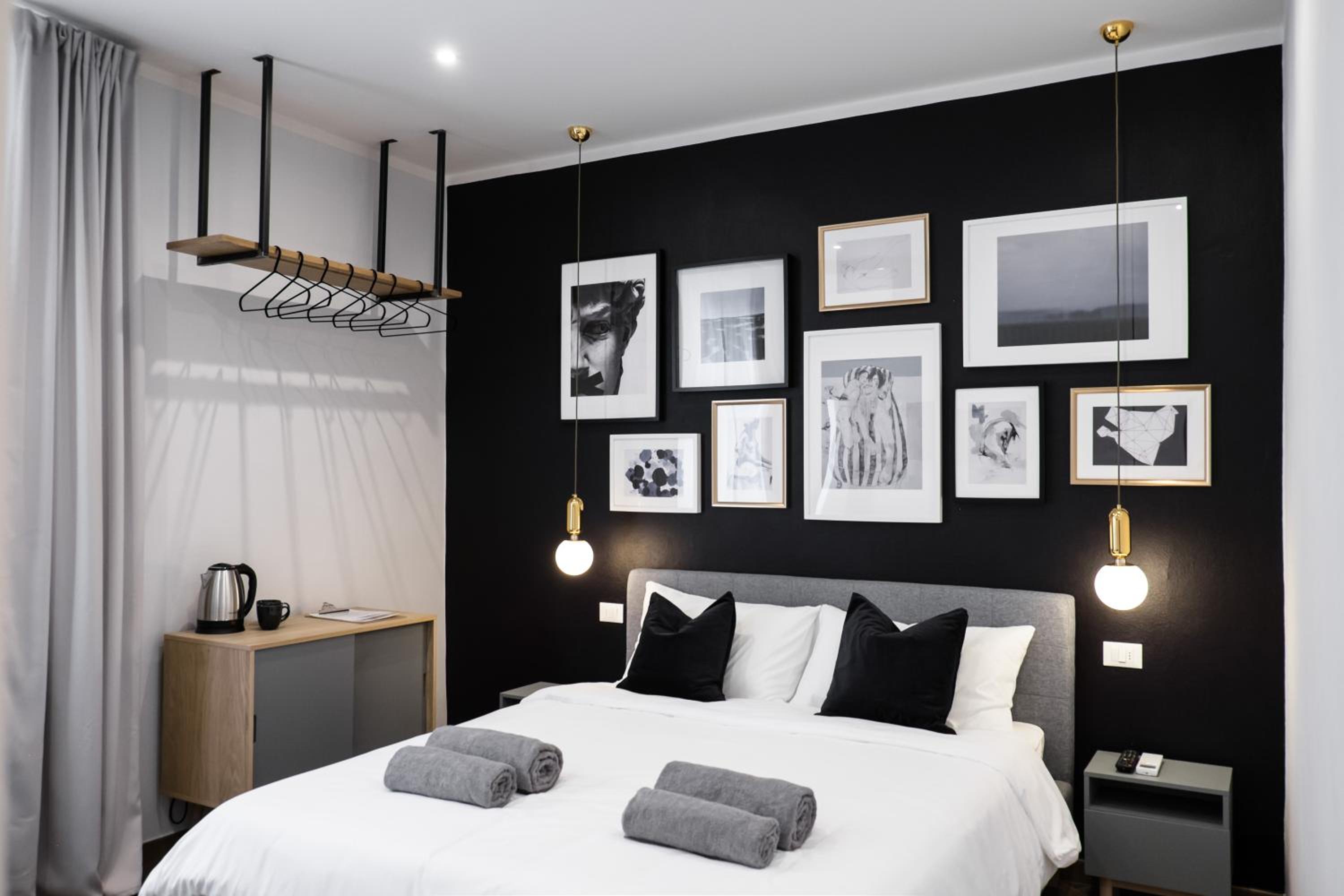 The Gallery 42 Guest House