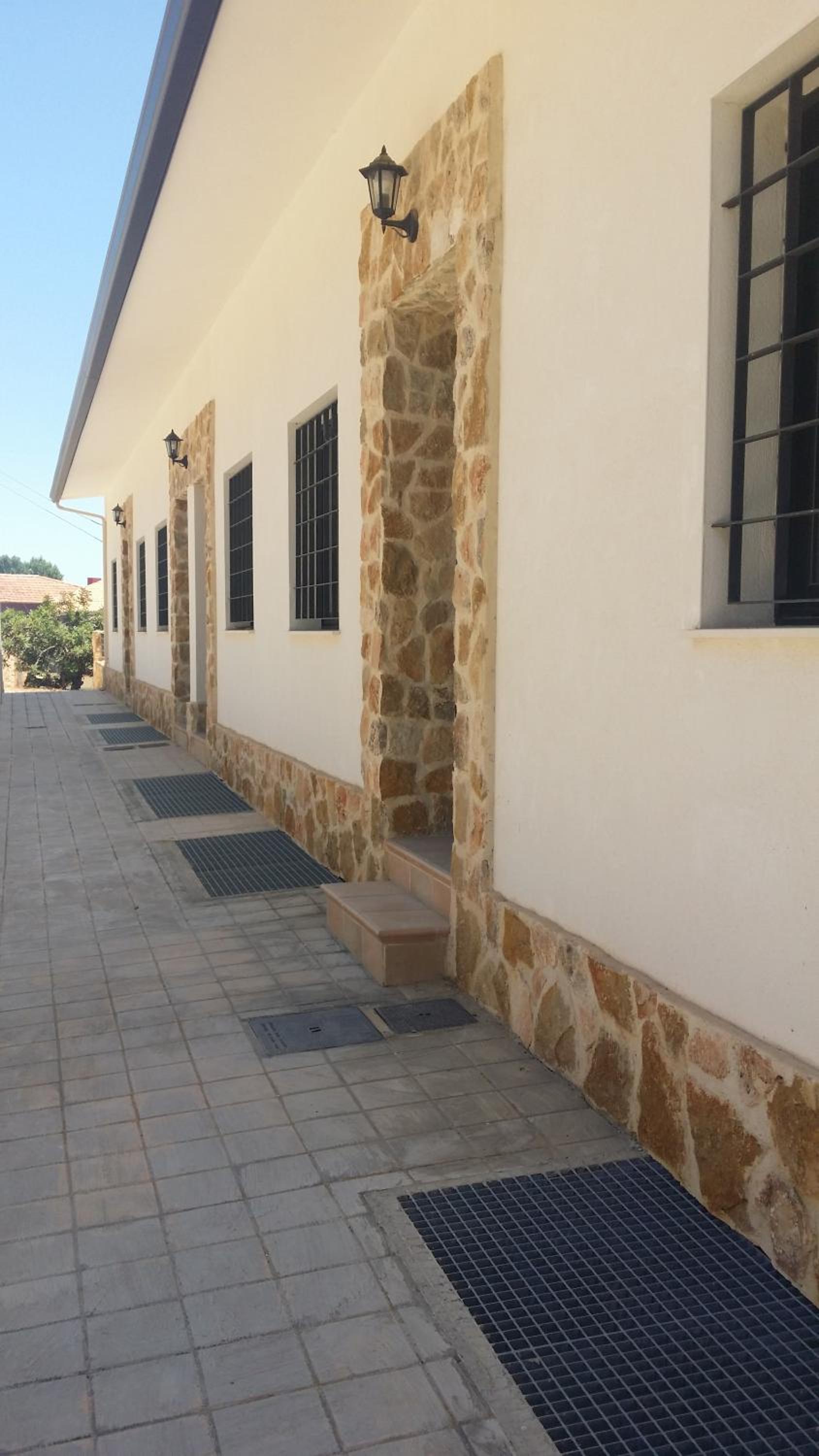 Photo 8