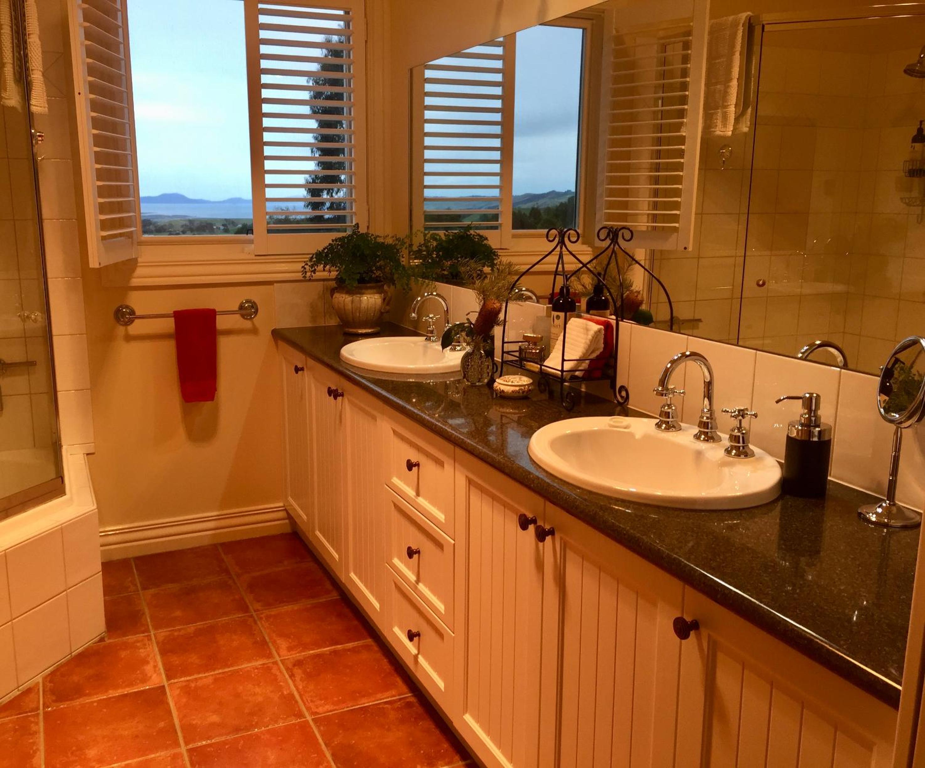 Llarrinda Bed & Breakfast
