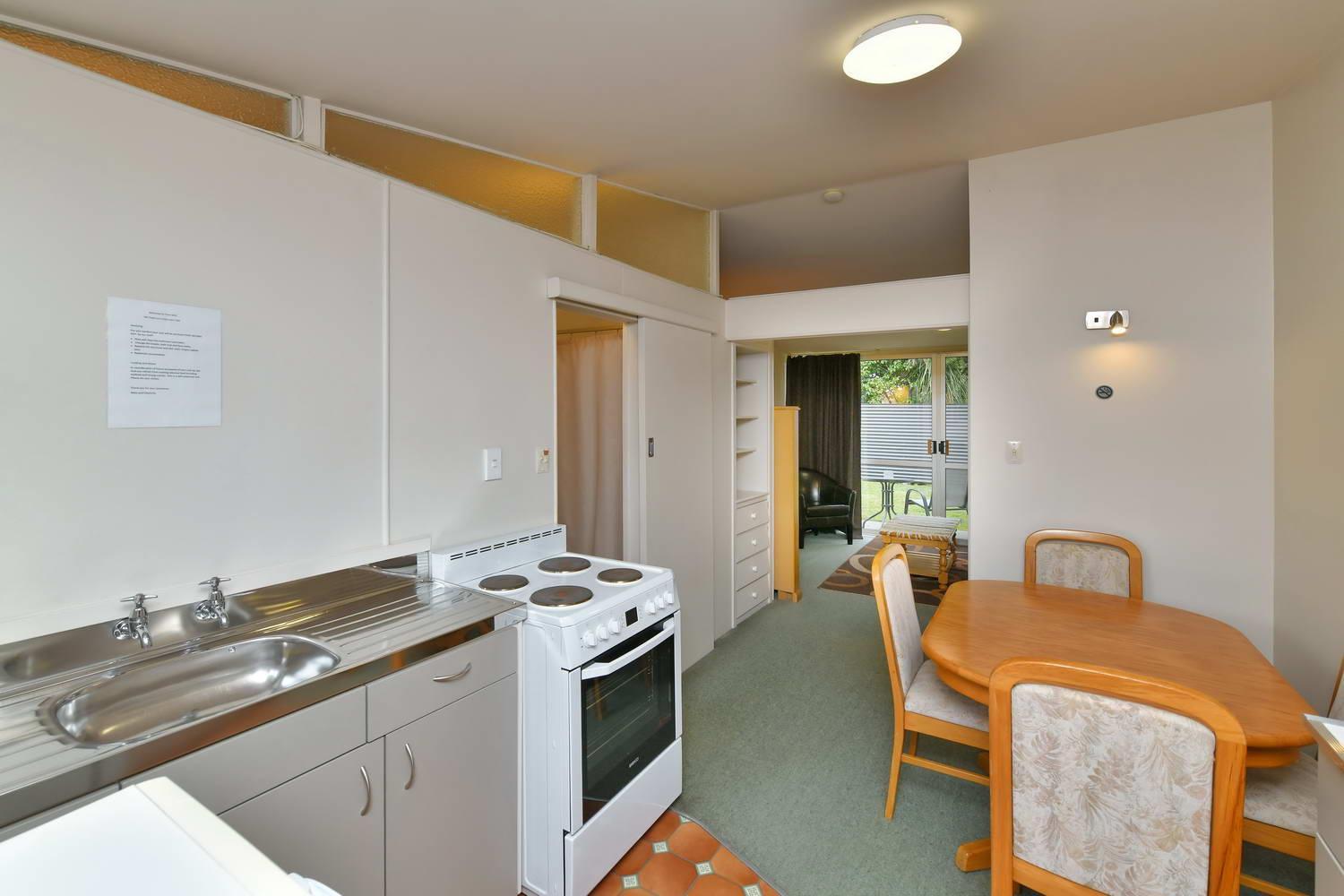 Wayside Motel