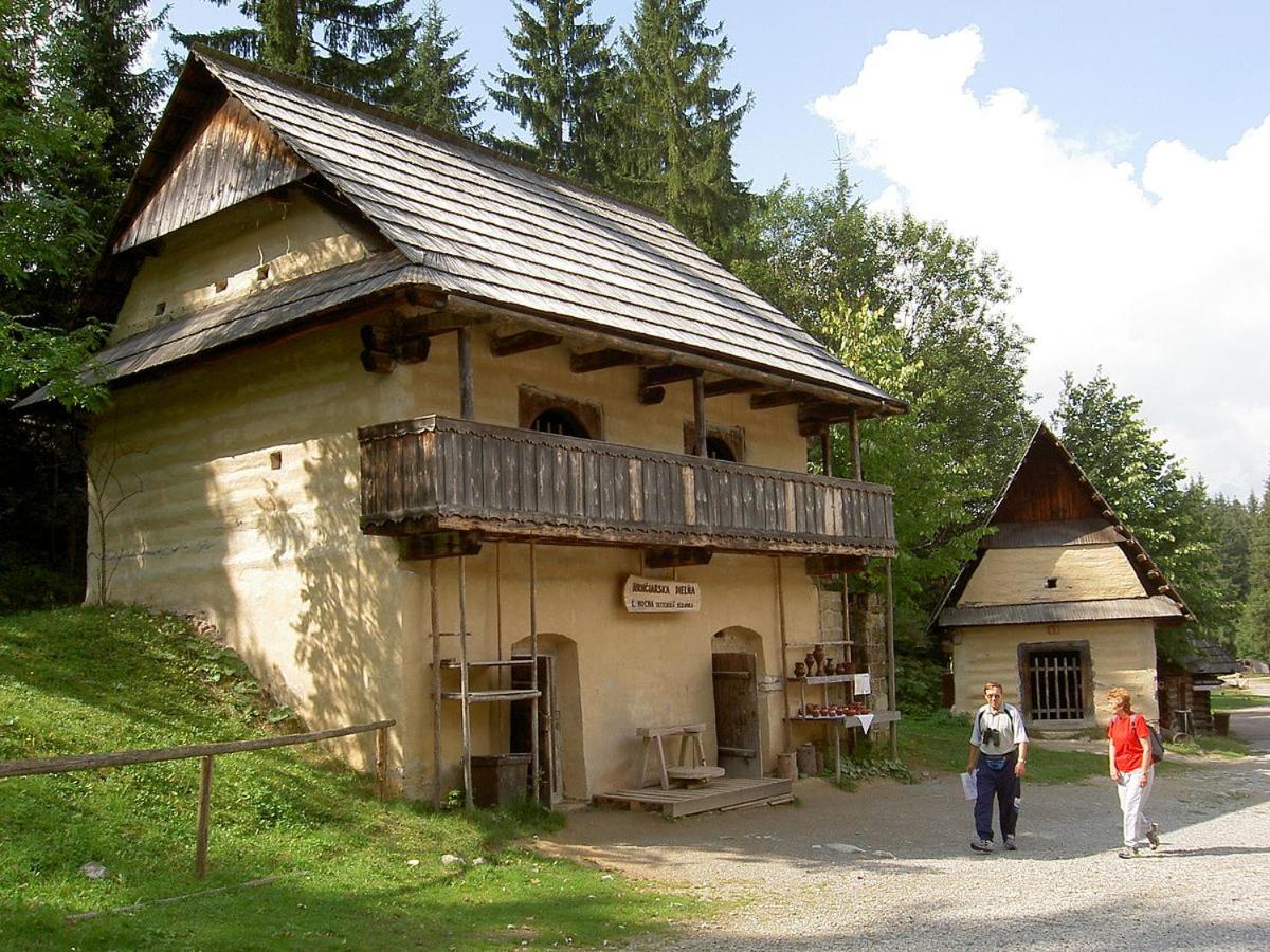 Apartmánový dom Adriana