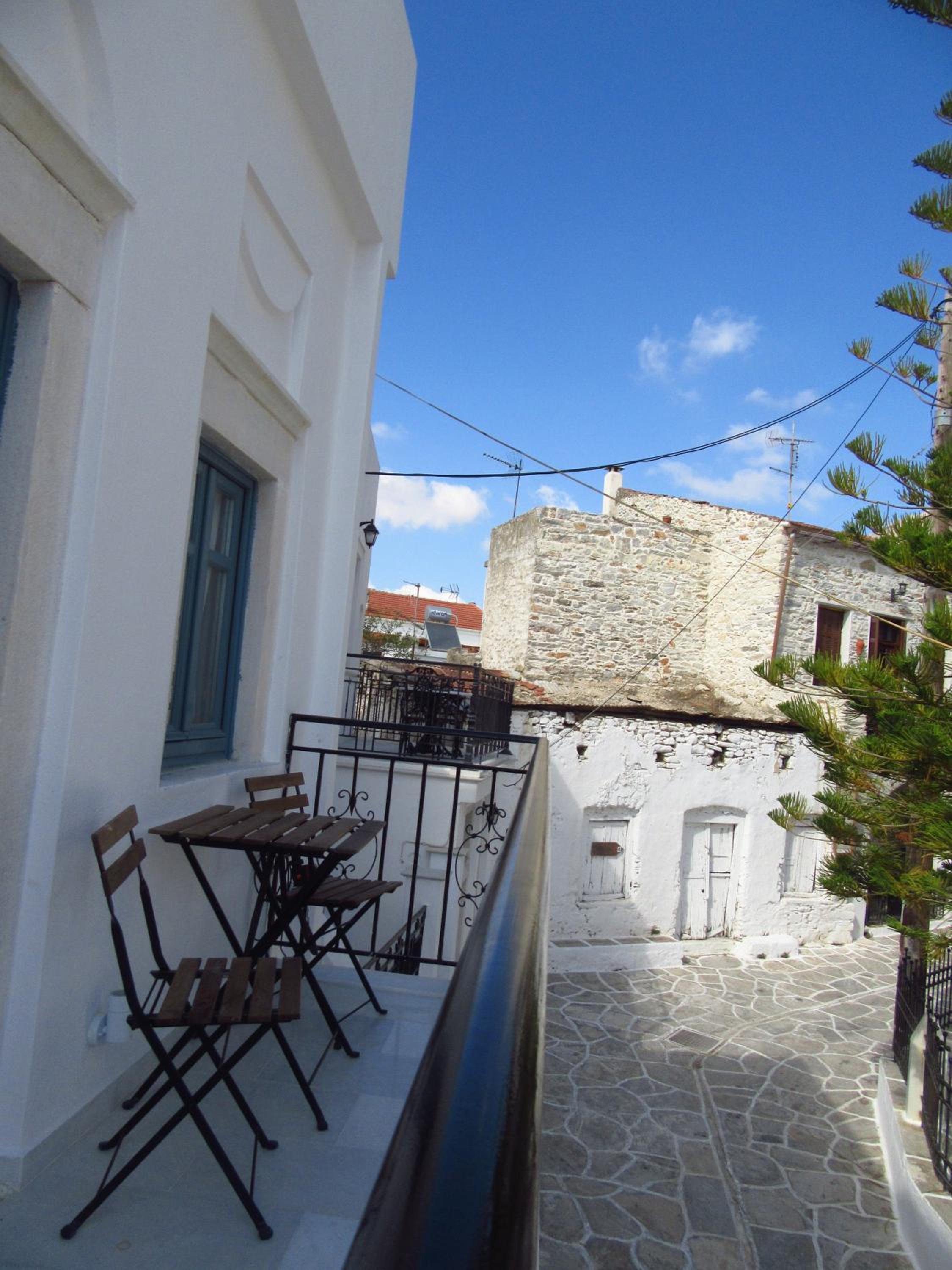 Magnificent traditional house in the centre of Naxos photo 3