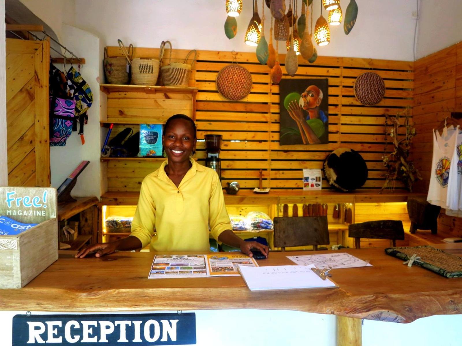 Distant Relatives Ecolodge & Backpackers