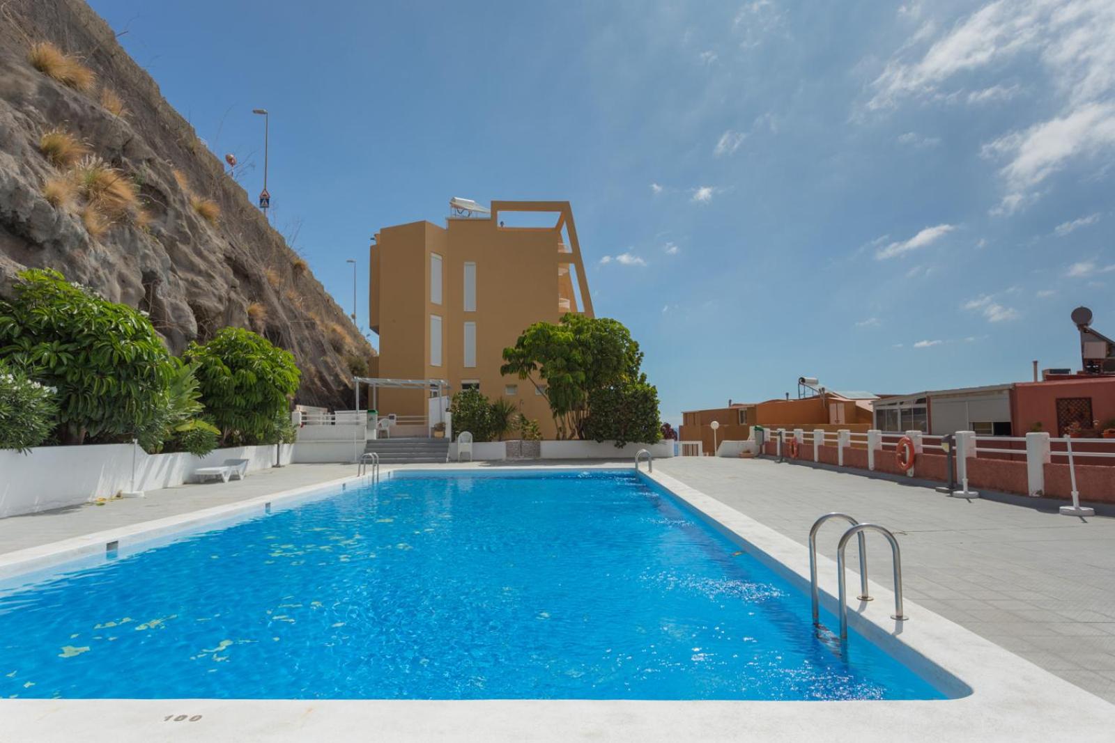 Apartamento entero con vistas al mar en Radazul view 4