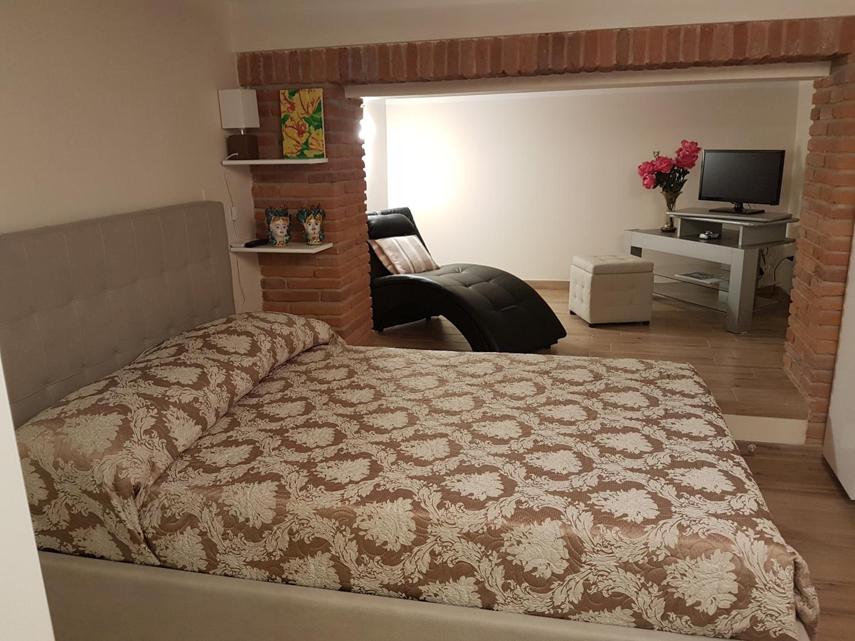 DUOMO LUXURY APARTMENT 