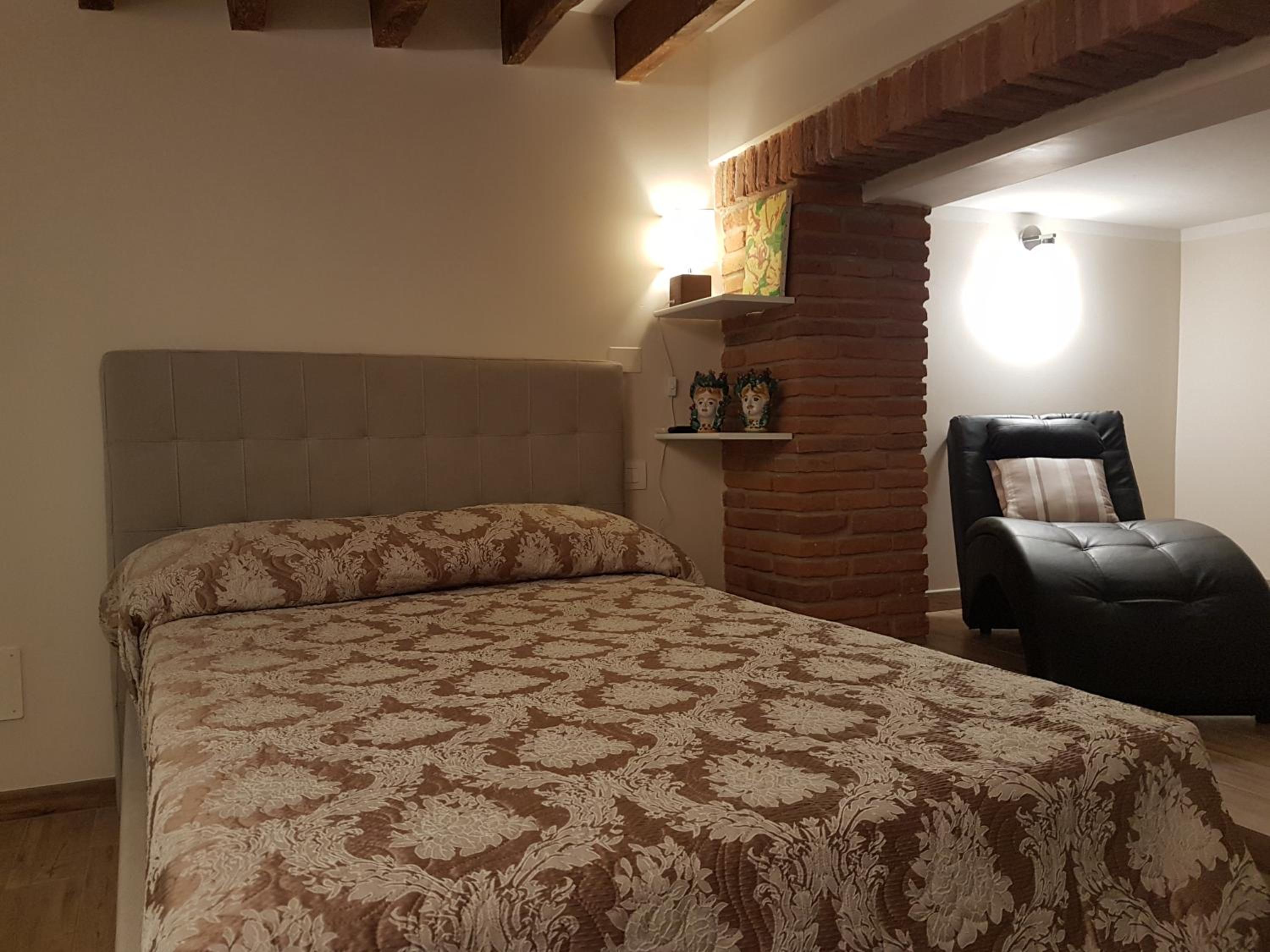 DUOMO LUXURY APARTMENT 