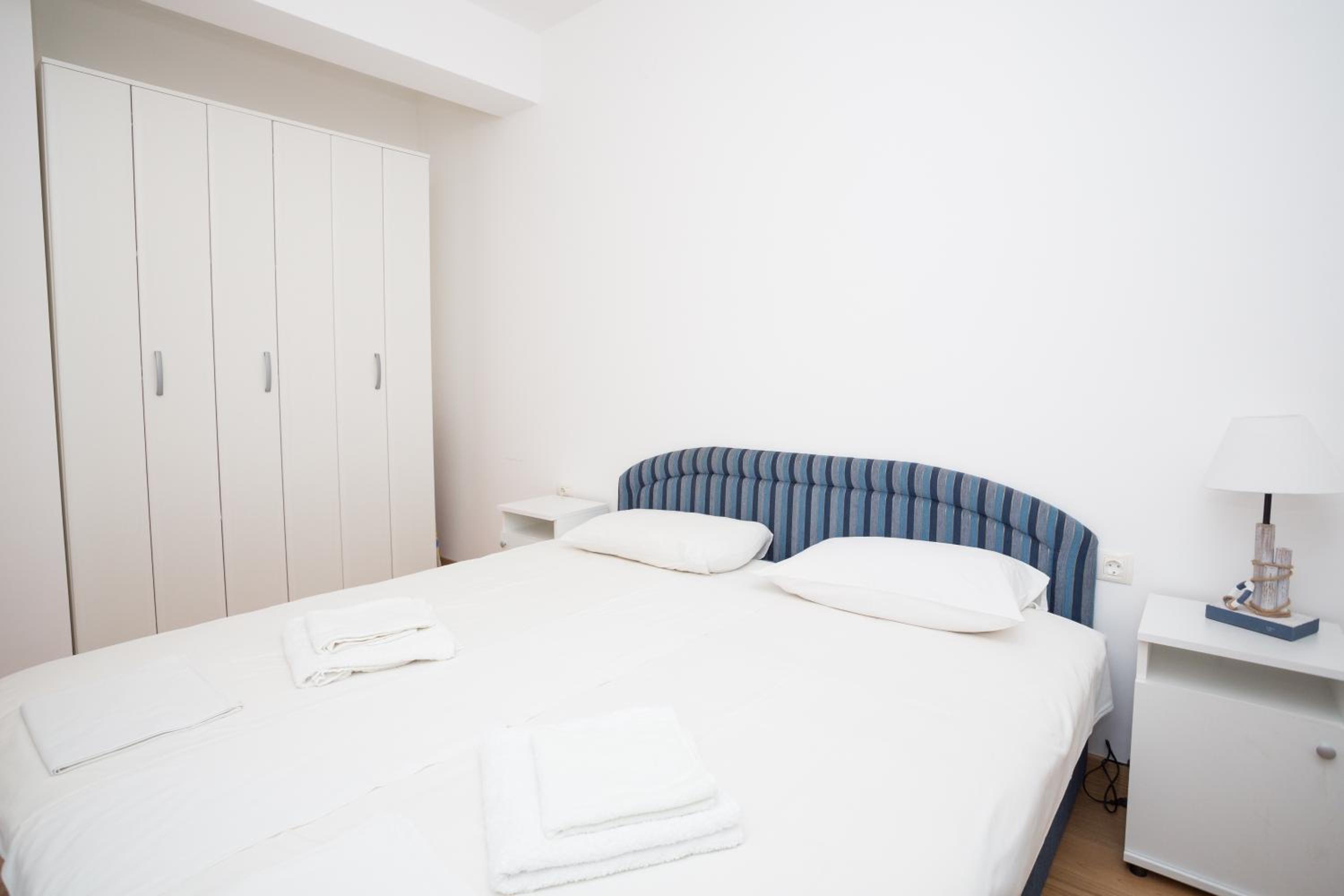 Apartment with sea view view 4
