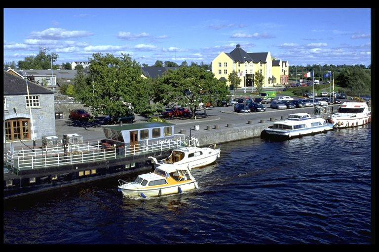 Luxury Town House-Apartment Carrick-on-shannon