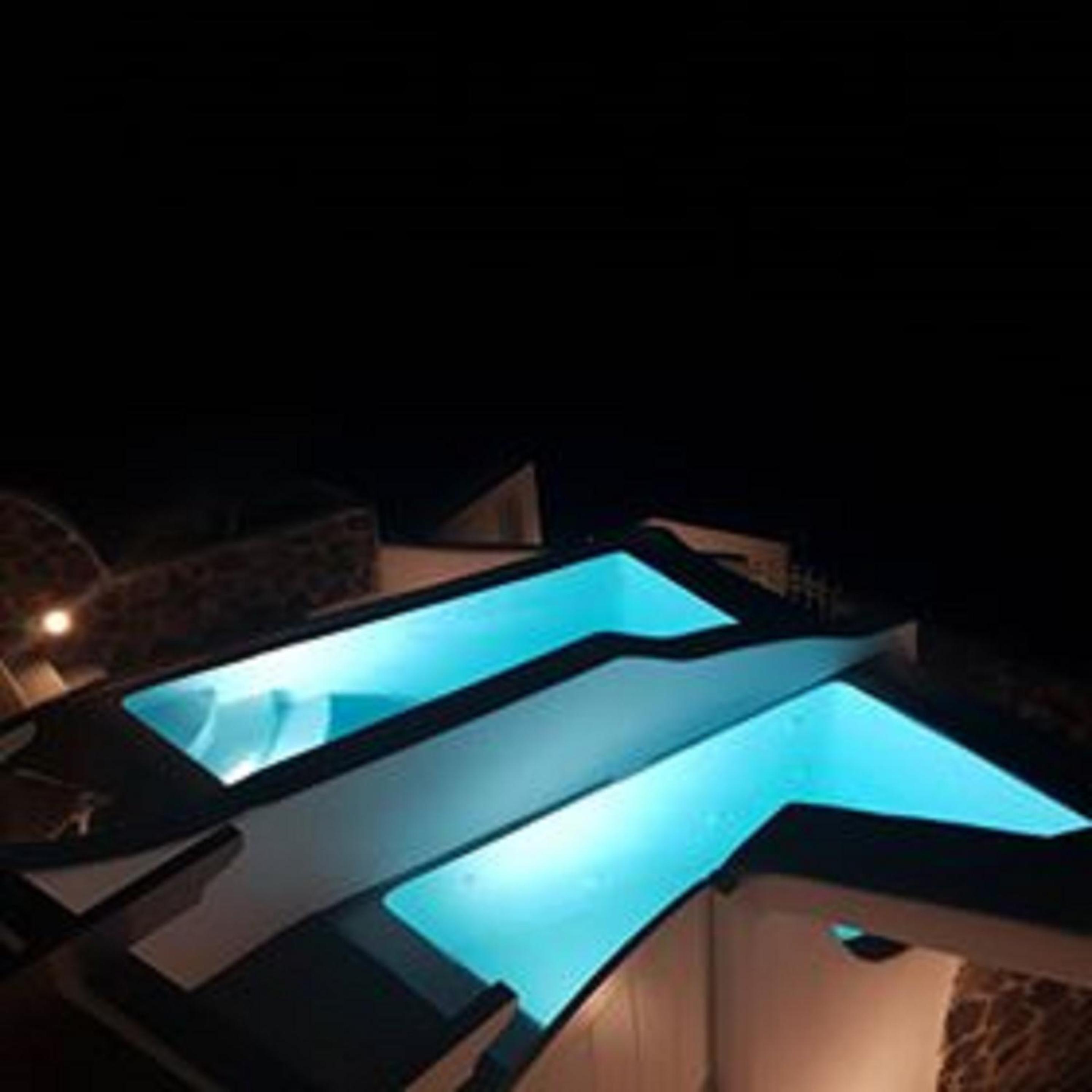 Adamant Suites