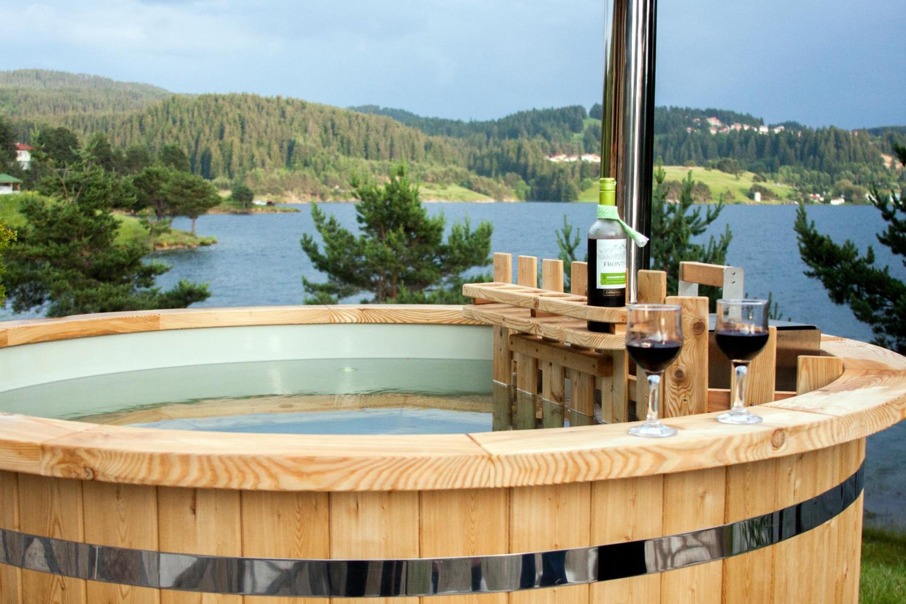 Divna Forest & Lake House