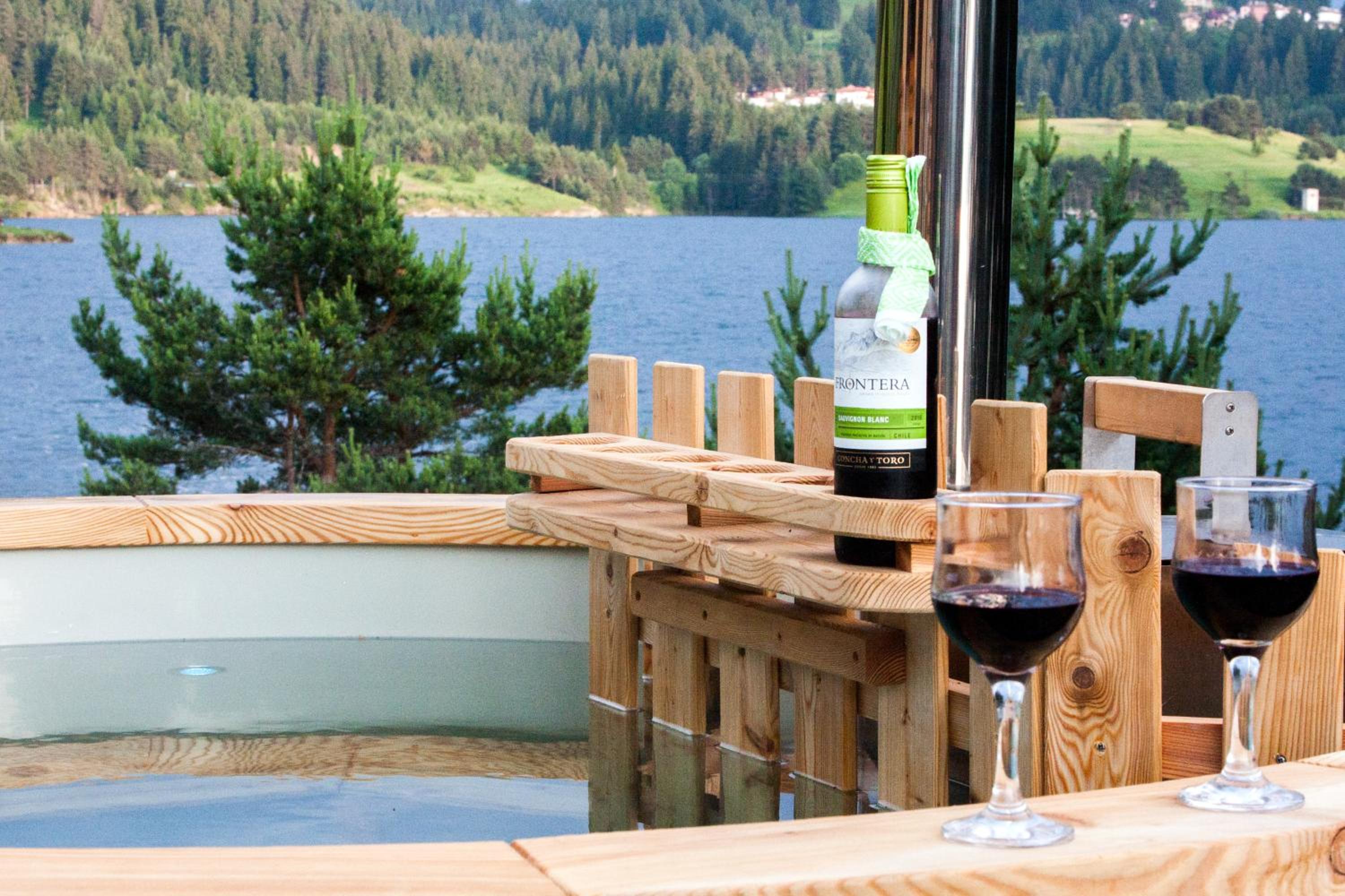 Divna Forest & Lake House