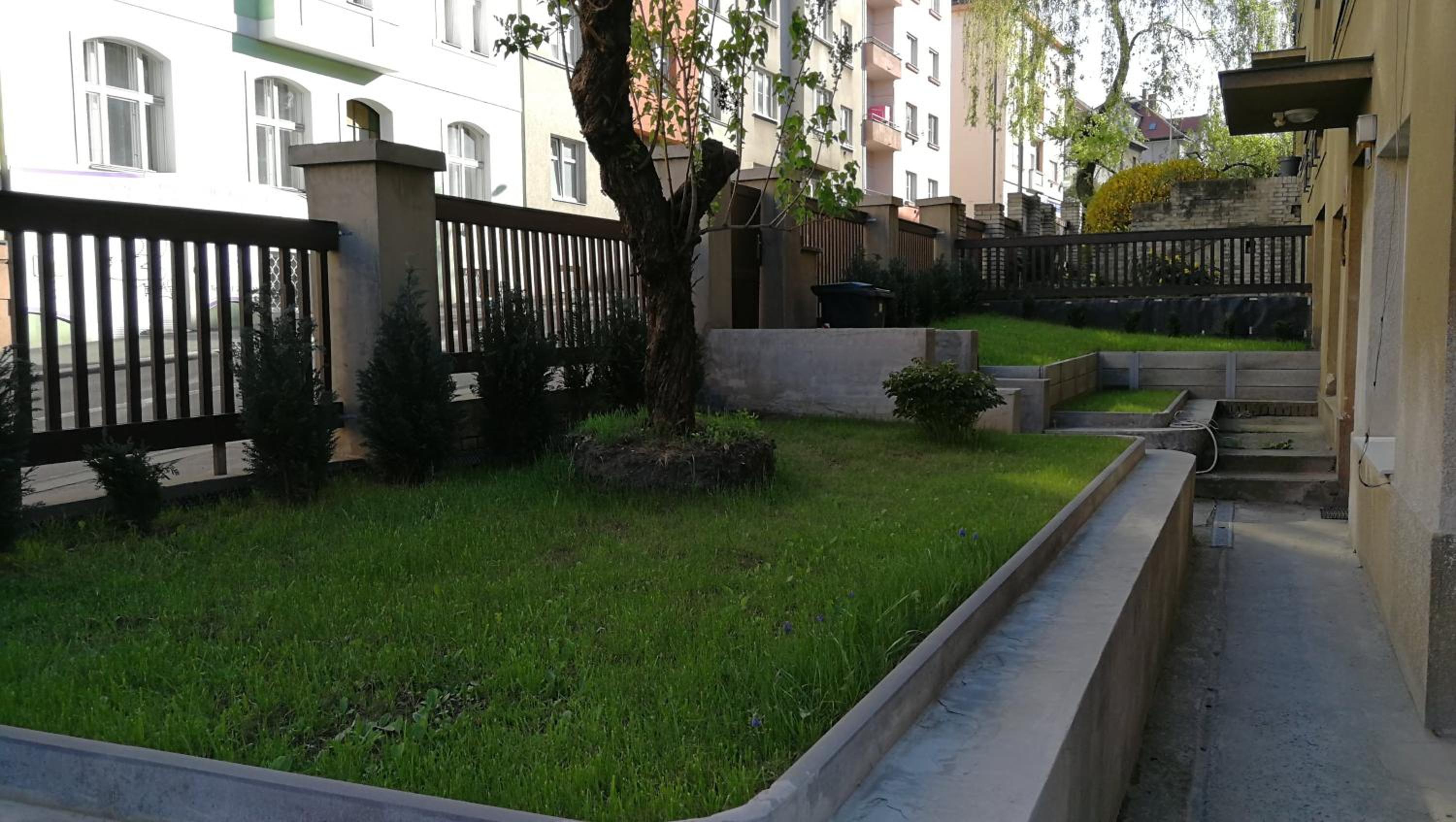 Jezerka Apartments - Free Parking - Easy Access to Center