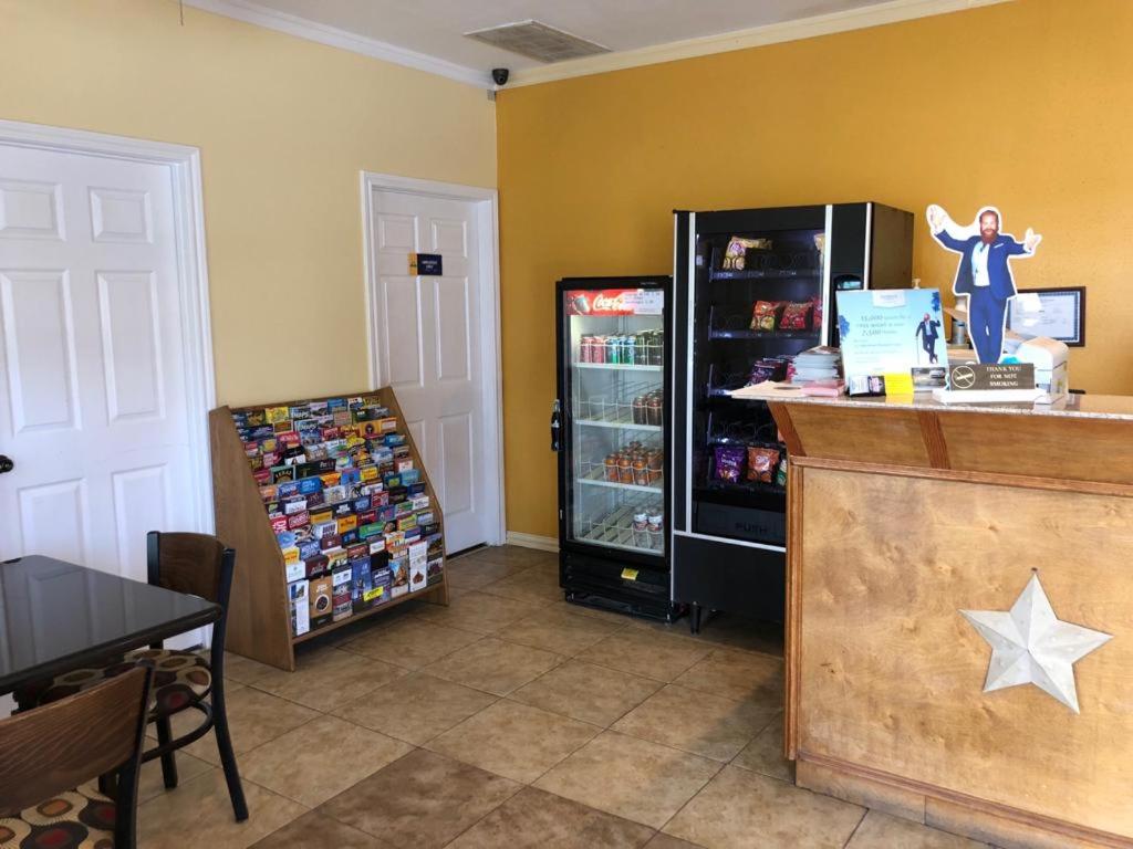 Gainesville Vacations - Days Inn by Wyndham Gainesville - Property Image 27