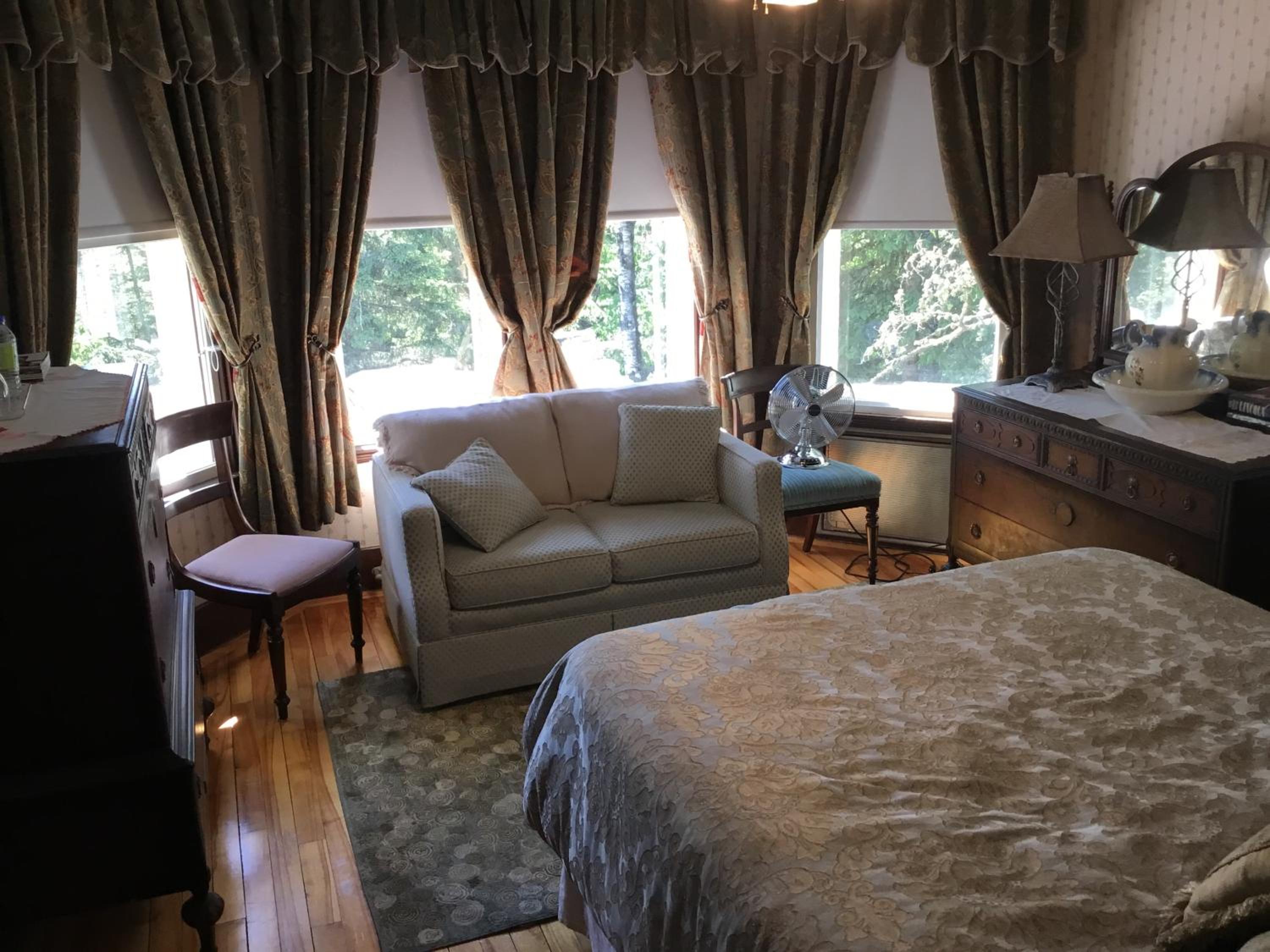 Auberge Taylor Manor