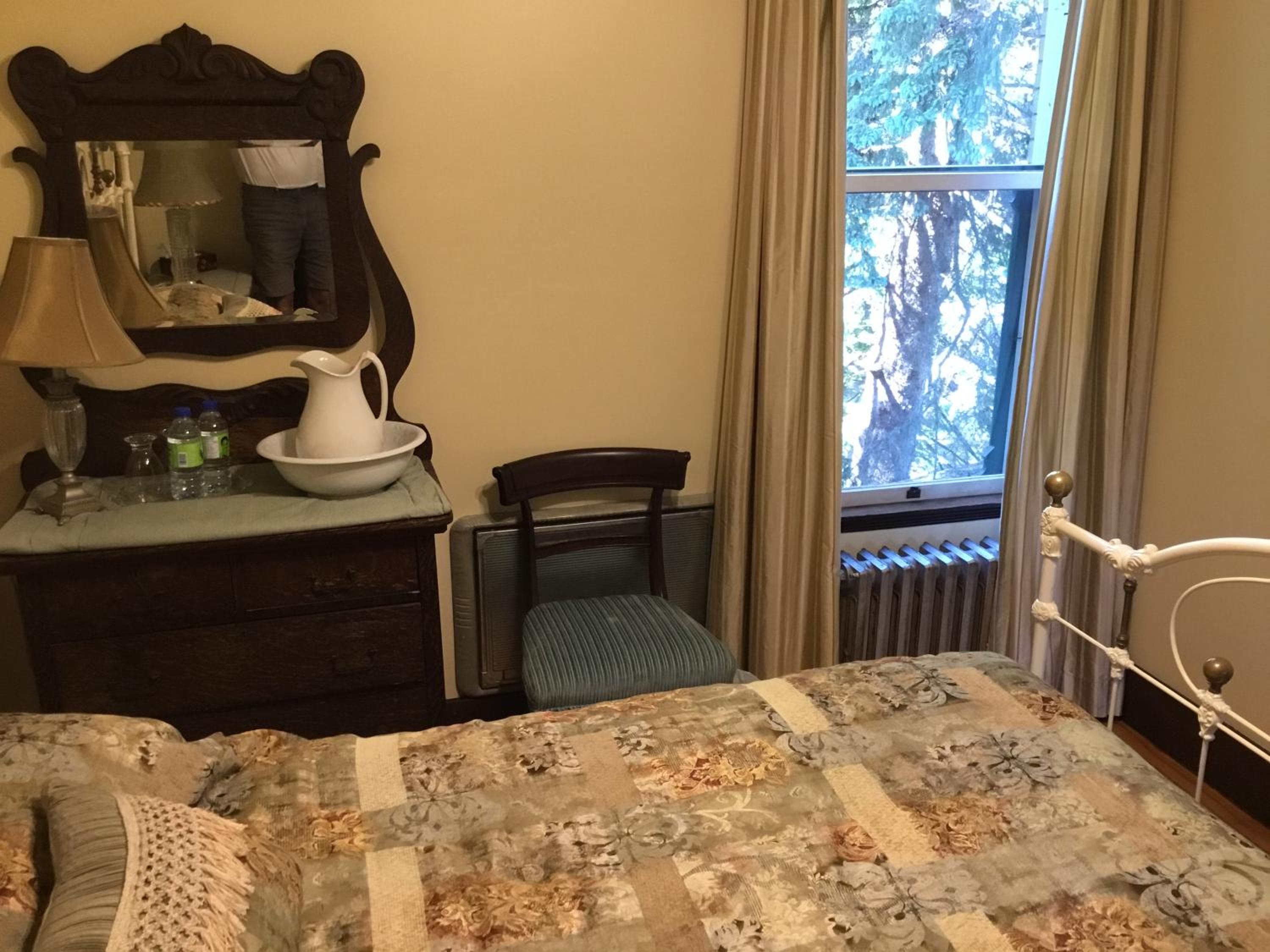 Auberge Taylor Manor
