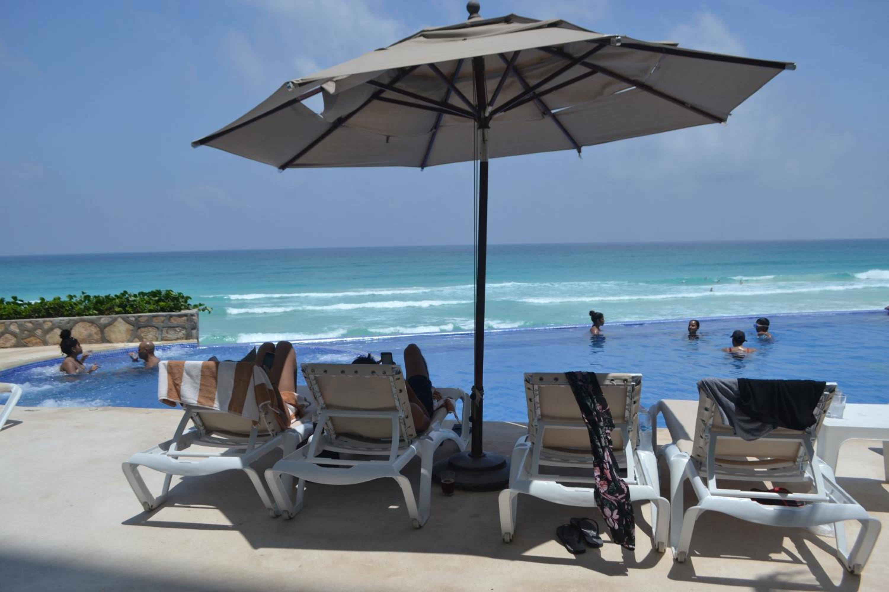 GIRASOL CONDO CANCUN BEAcH