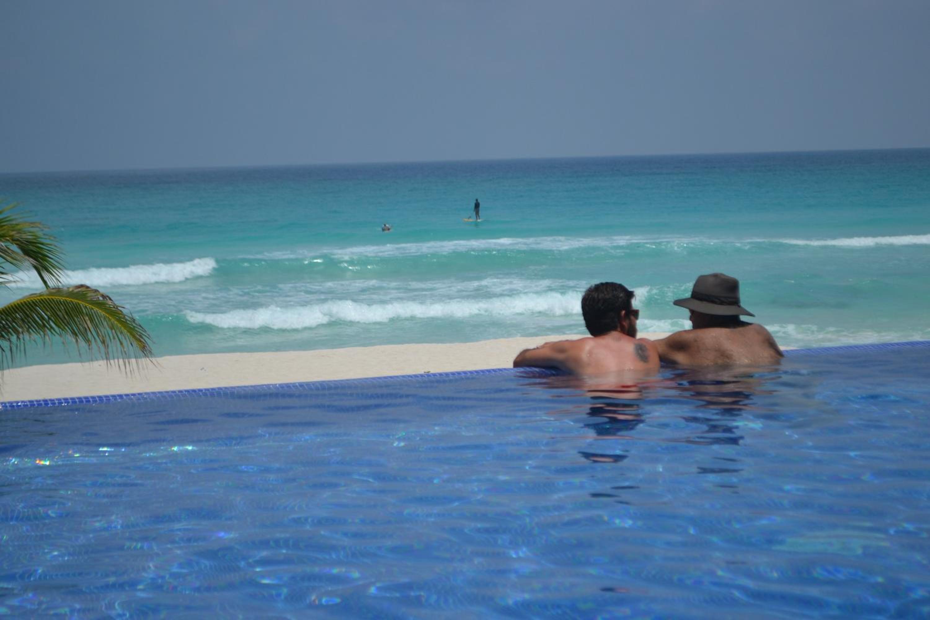 GIRASOL CONDO CANCUN BEAcH