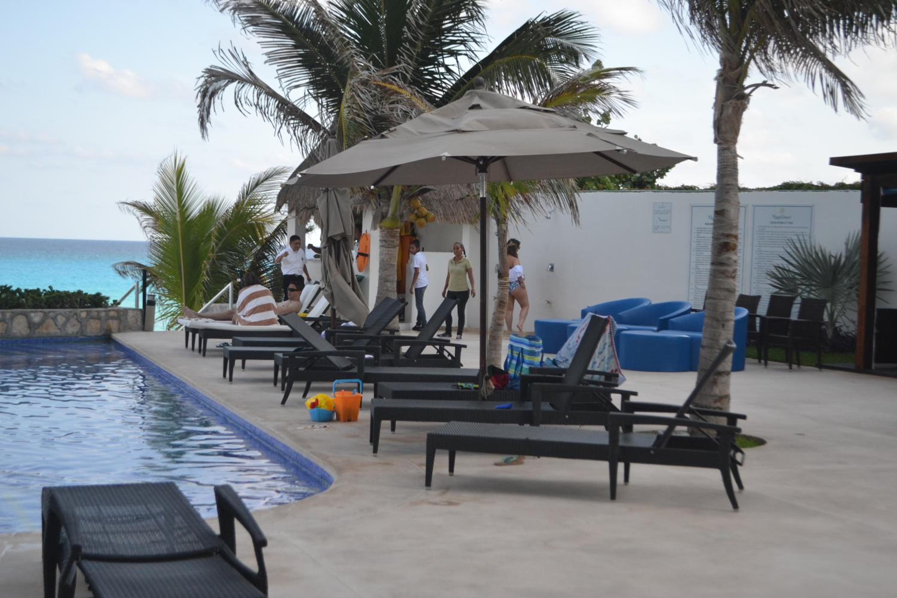 GIRASOL CONDO CANCUN BEAcH
