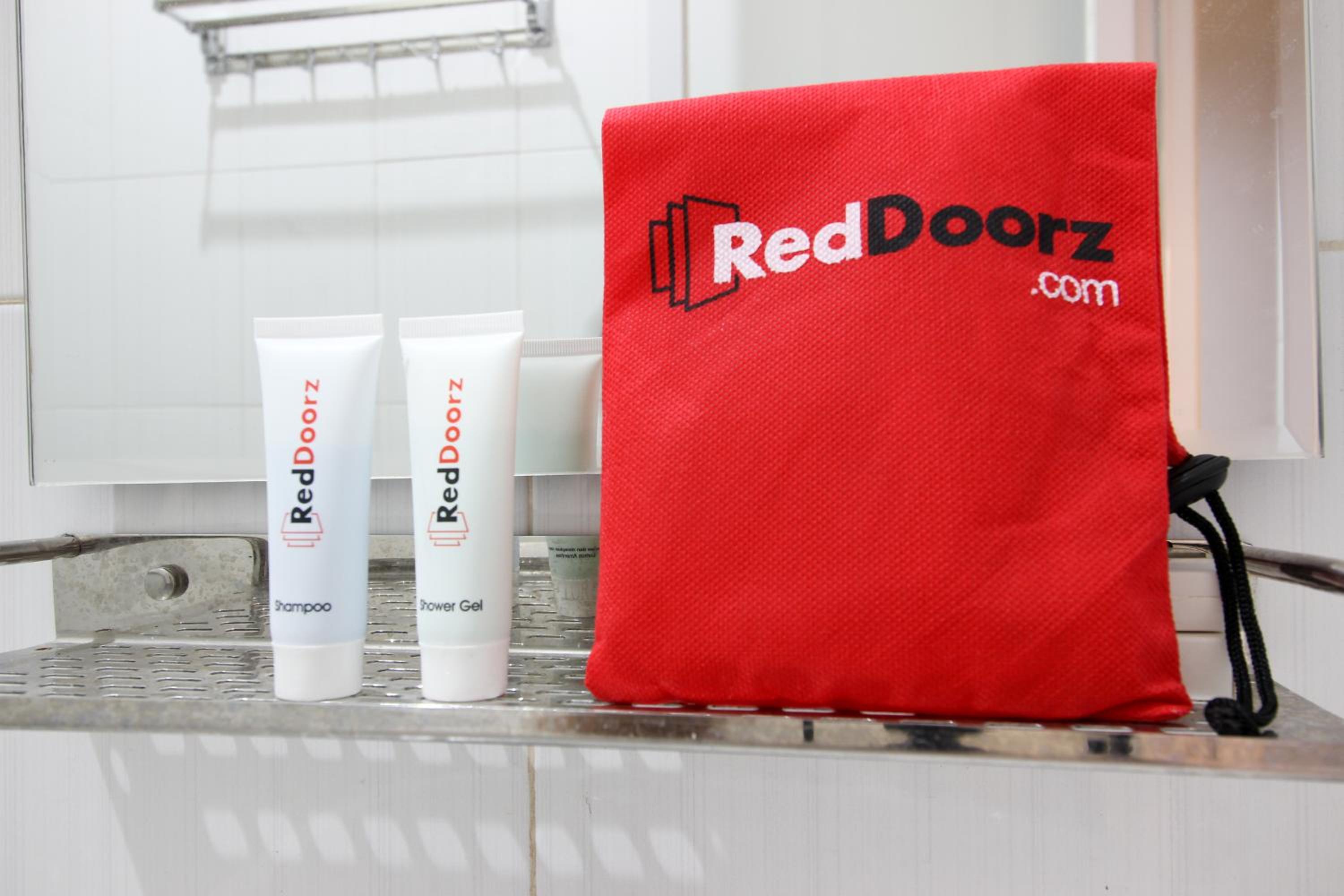 RedDoorz Plus near UPN Jogjakarta 2