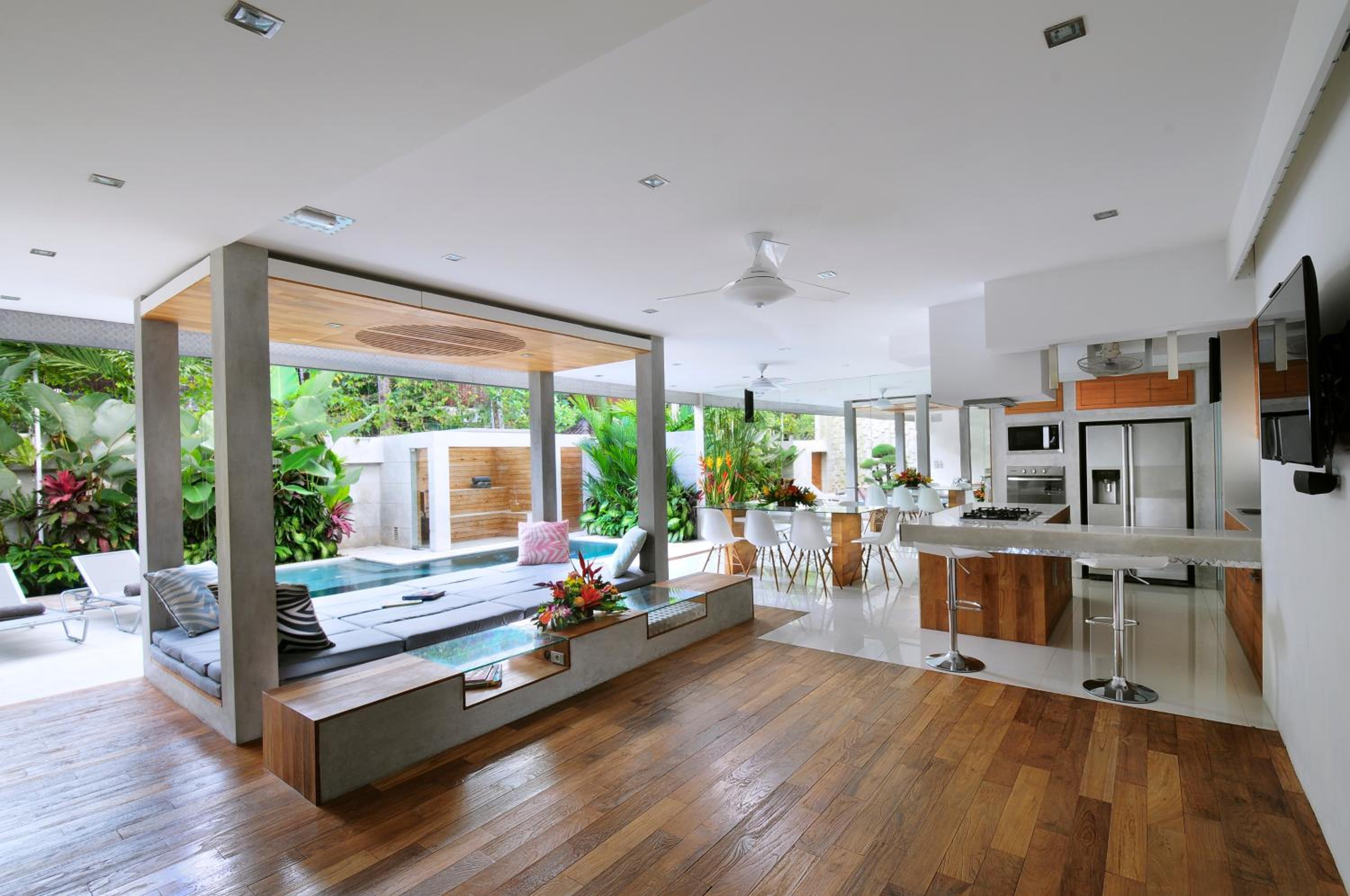 4BR Villa Minggu - Minggu Villas Seminyak view 3
