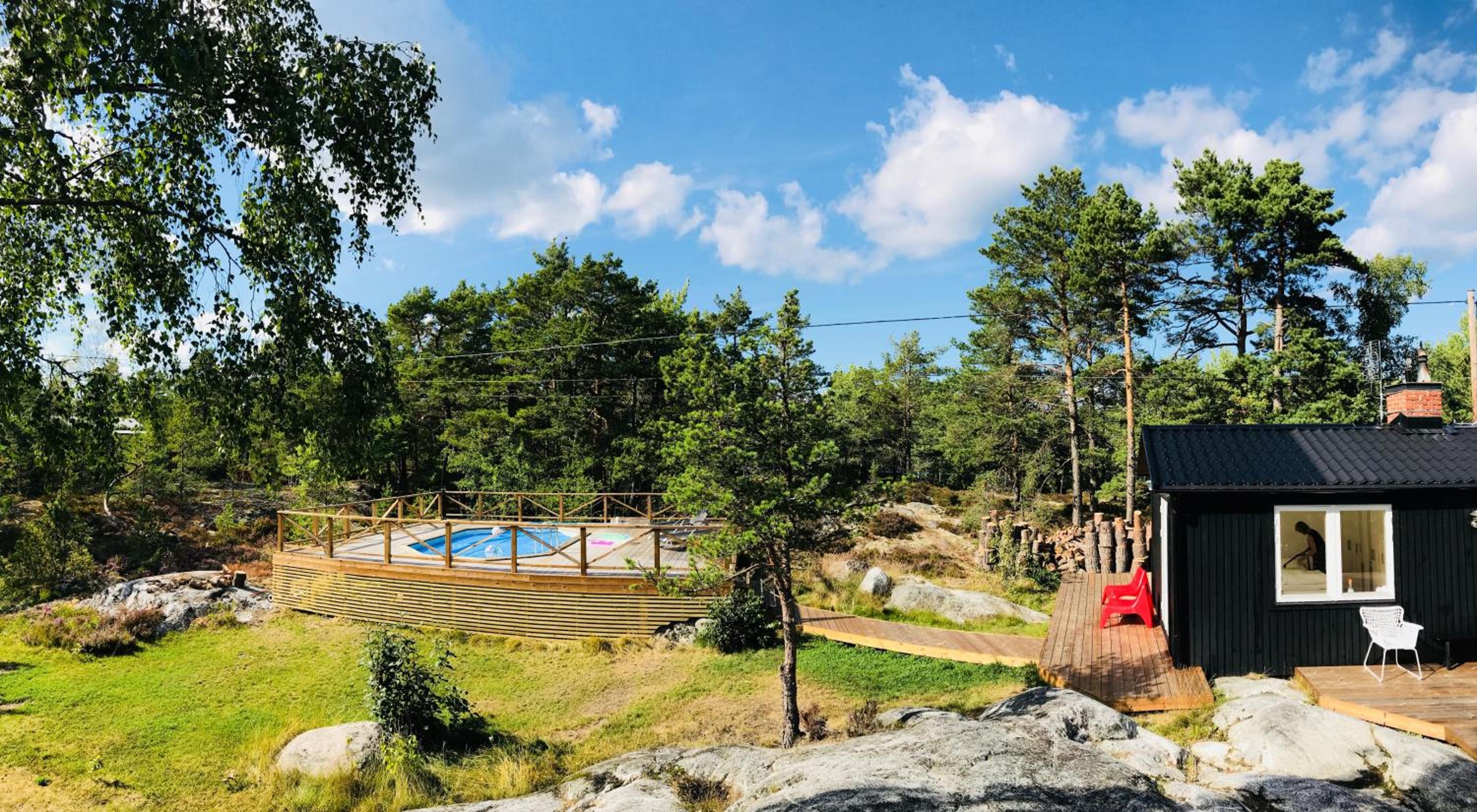 Archipelago-house with pool, boat and bikes view 2
