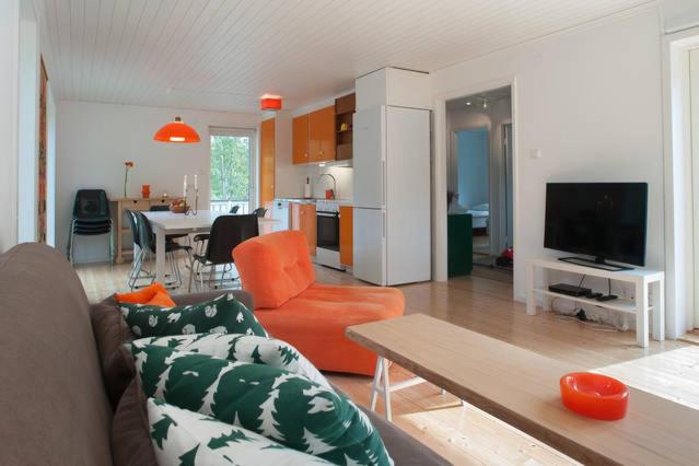 Archipelago-house with pool, boat and bikes view 4
