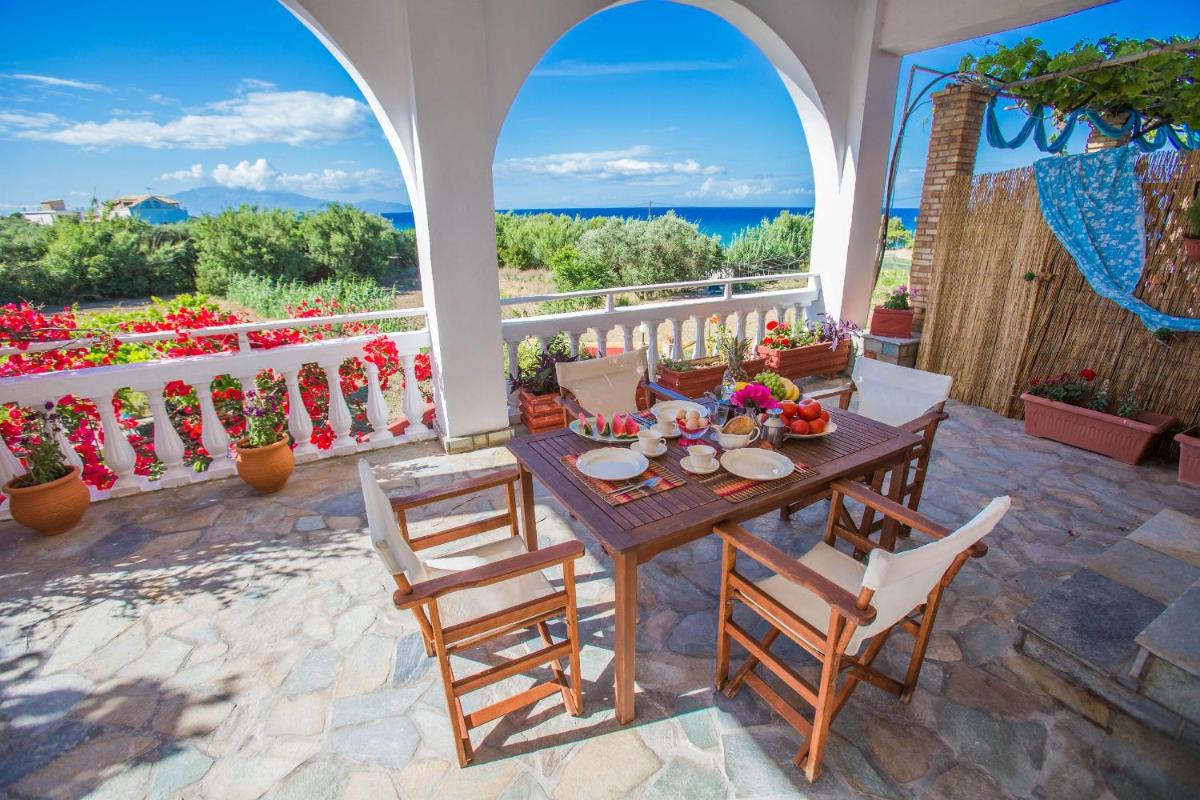 Ammos Apartments