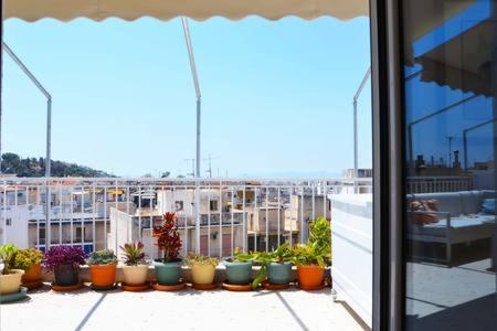 Mia's Atelier, Balcony to Acropolis