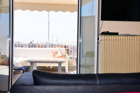 Mia's Atelier, Balcony to Acropolis