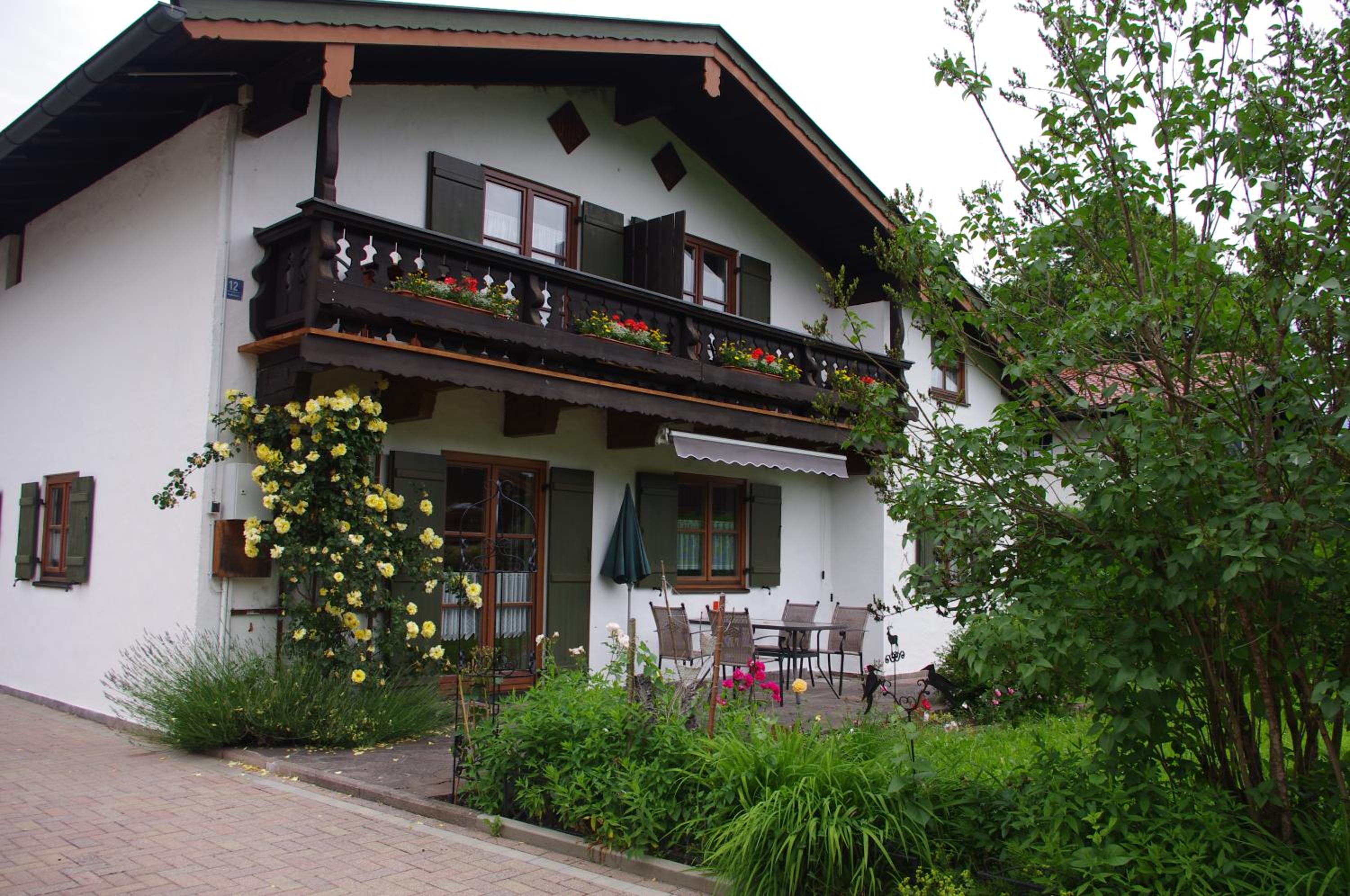 Ferienwohnung Haus Alpenrebe view 2