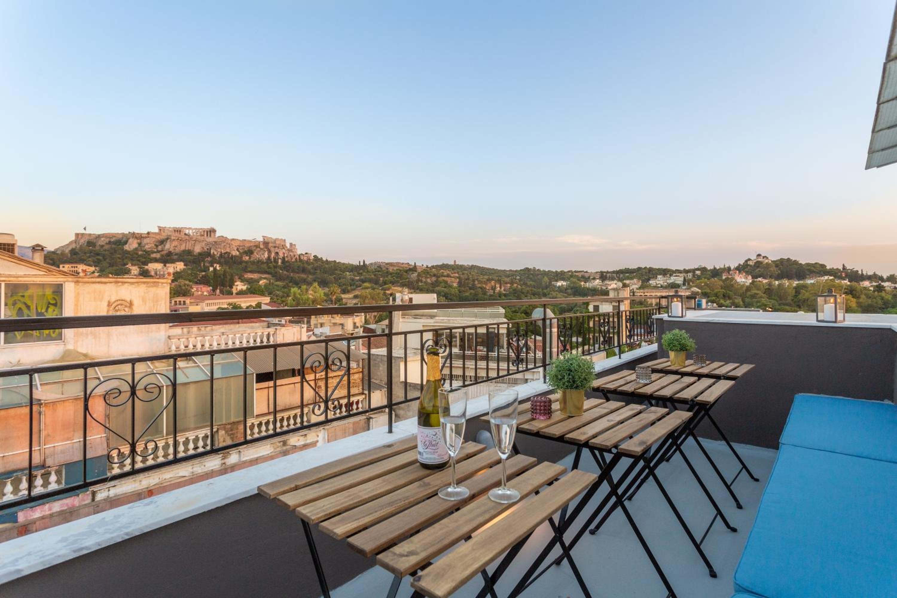 Downtown Boutique Apartments Acropolis View