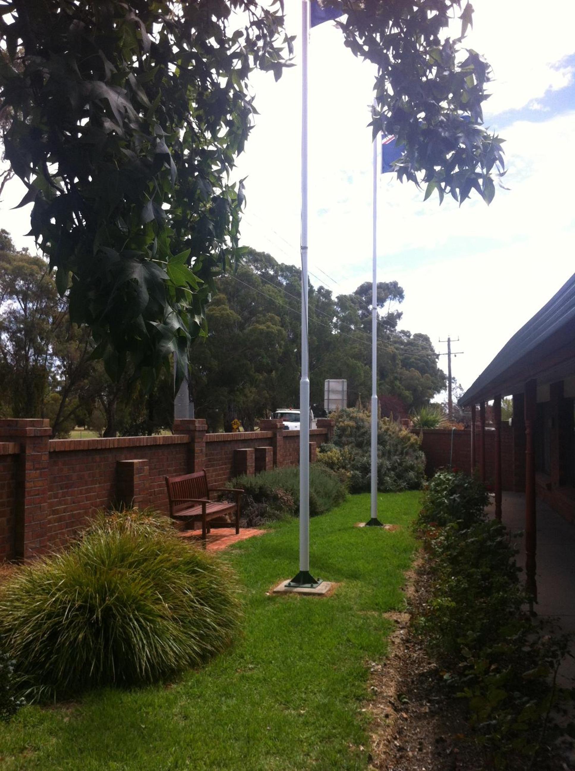 Golden Country Motel and Caravan Park