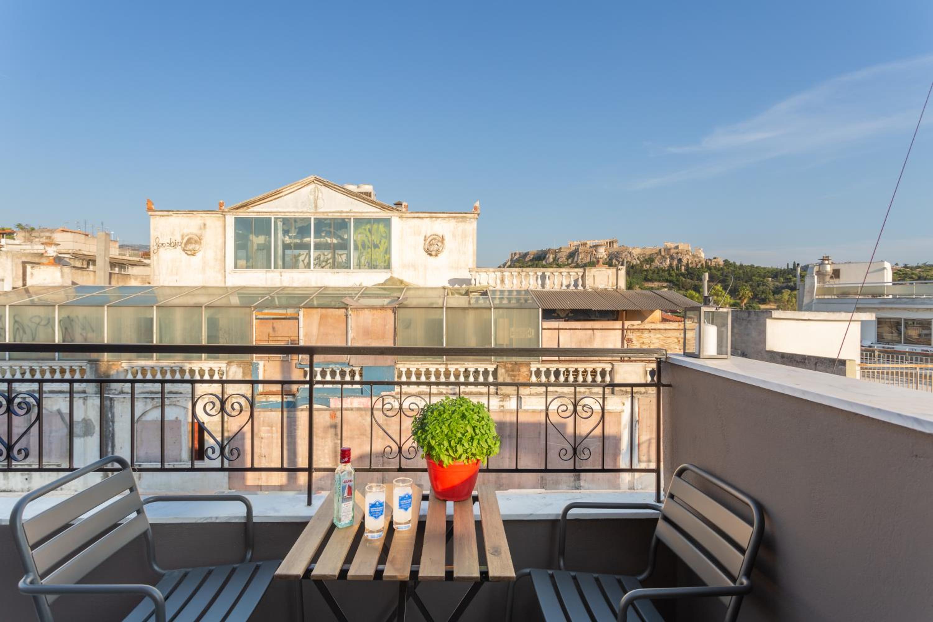 Downtown Boutique Apartments Acropolis View