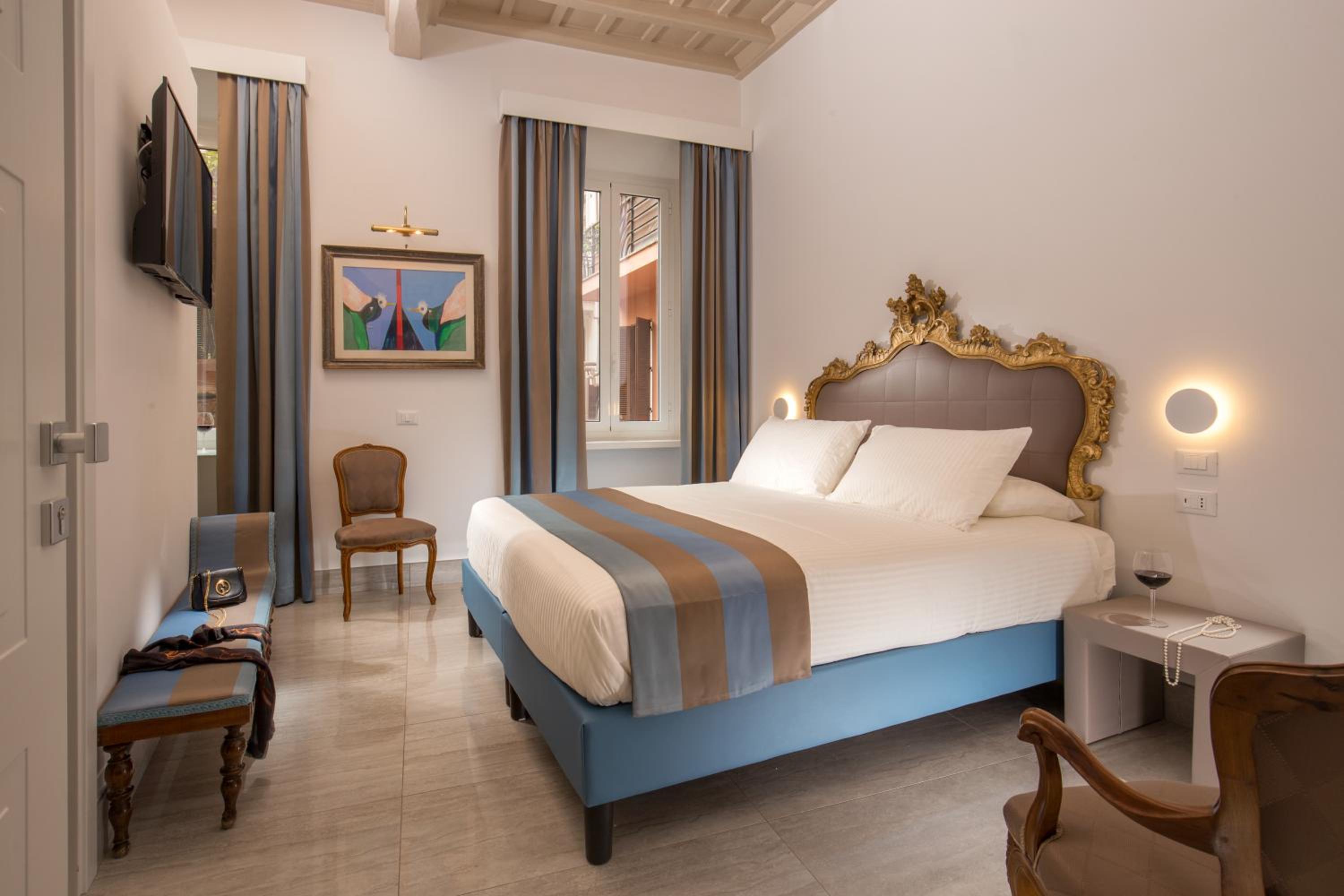 GCF Luxury Suites, Guest house
